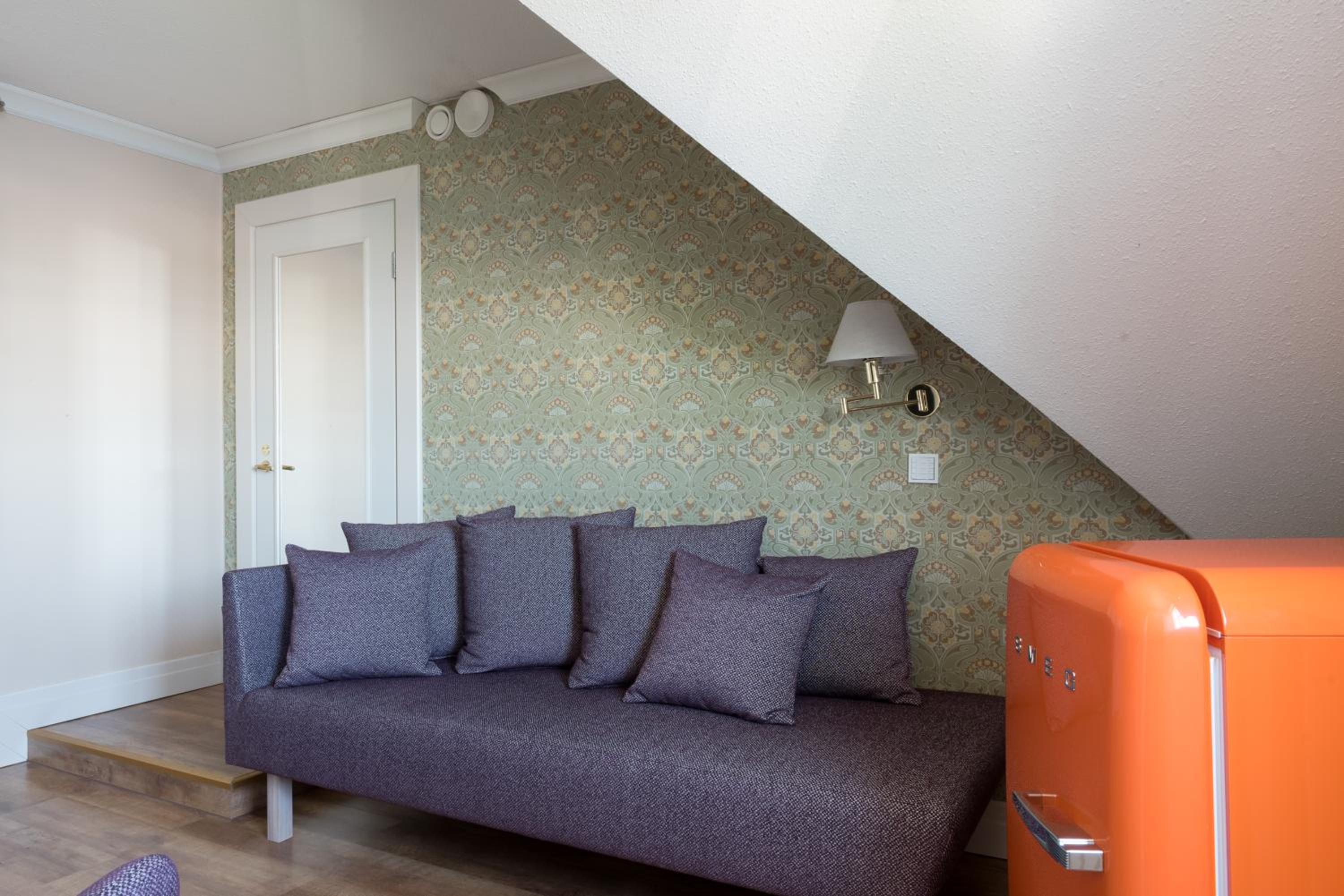 Suite with Lake View - Photo 2