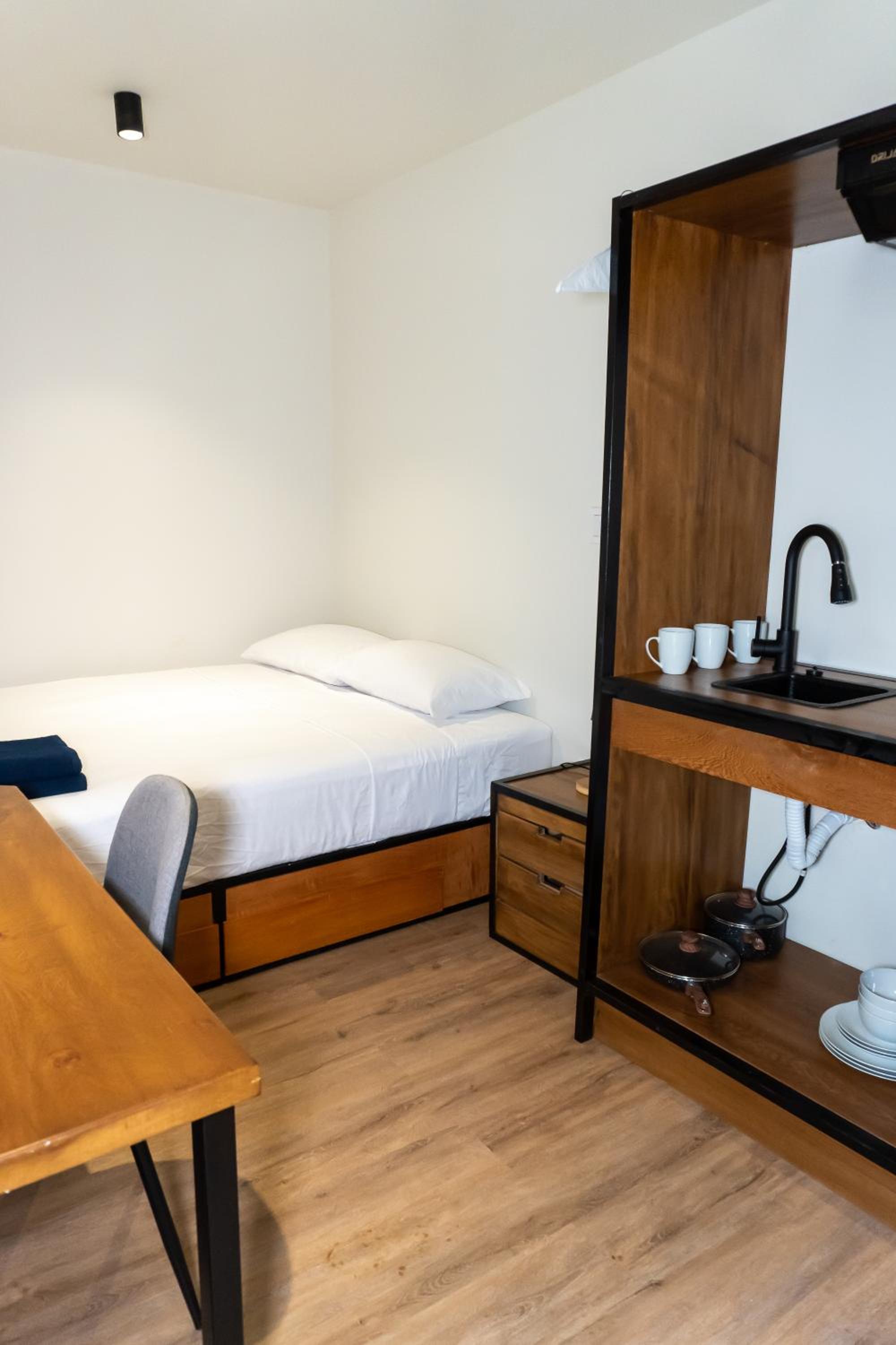 Studio Apartment