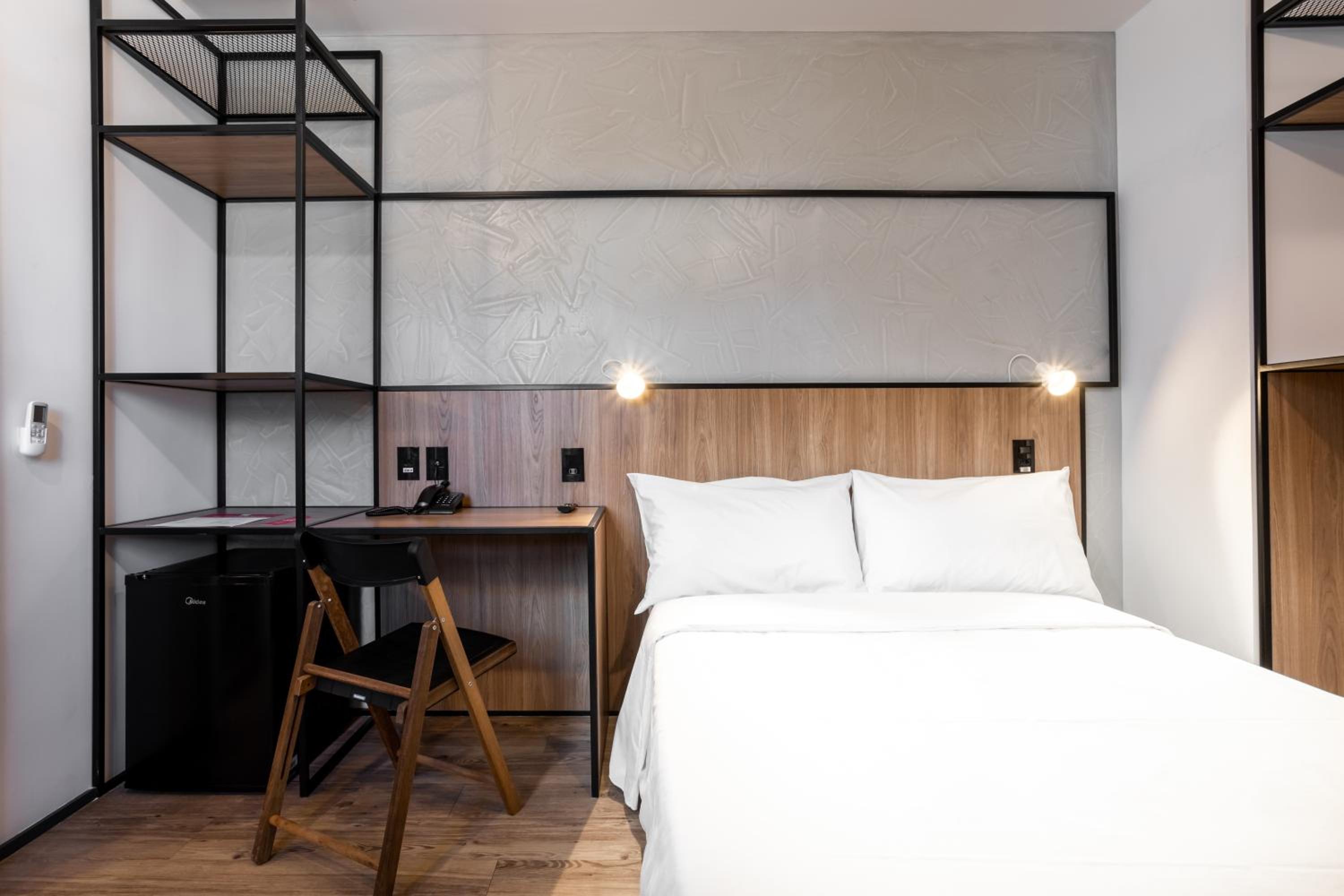Standard Double Room - Photo 8