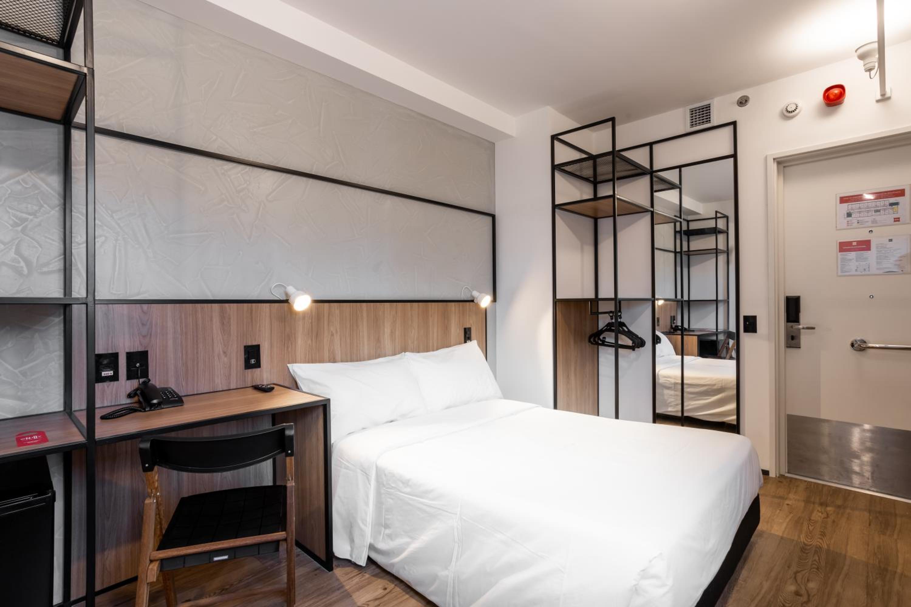 Standard Double Room - Photo 6