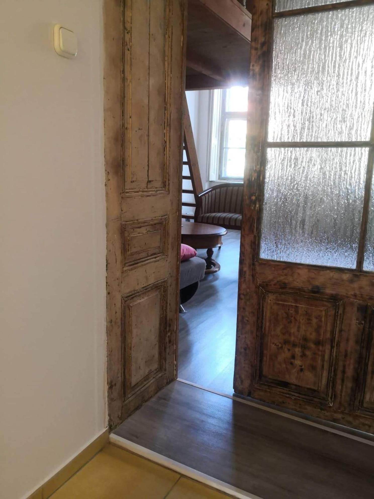 Apartment - Photo 2