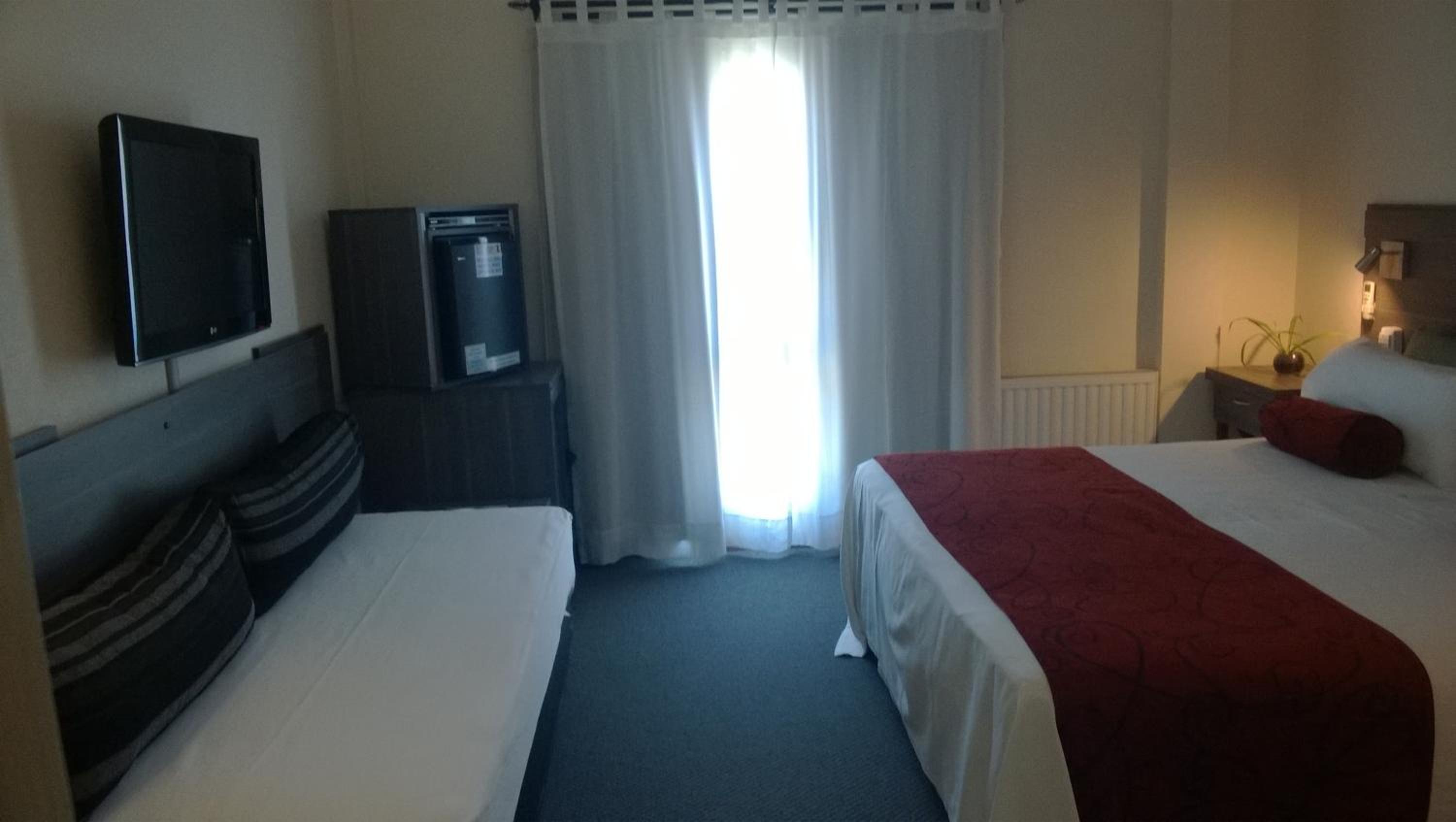 Classic Triple Room photo 2