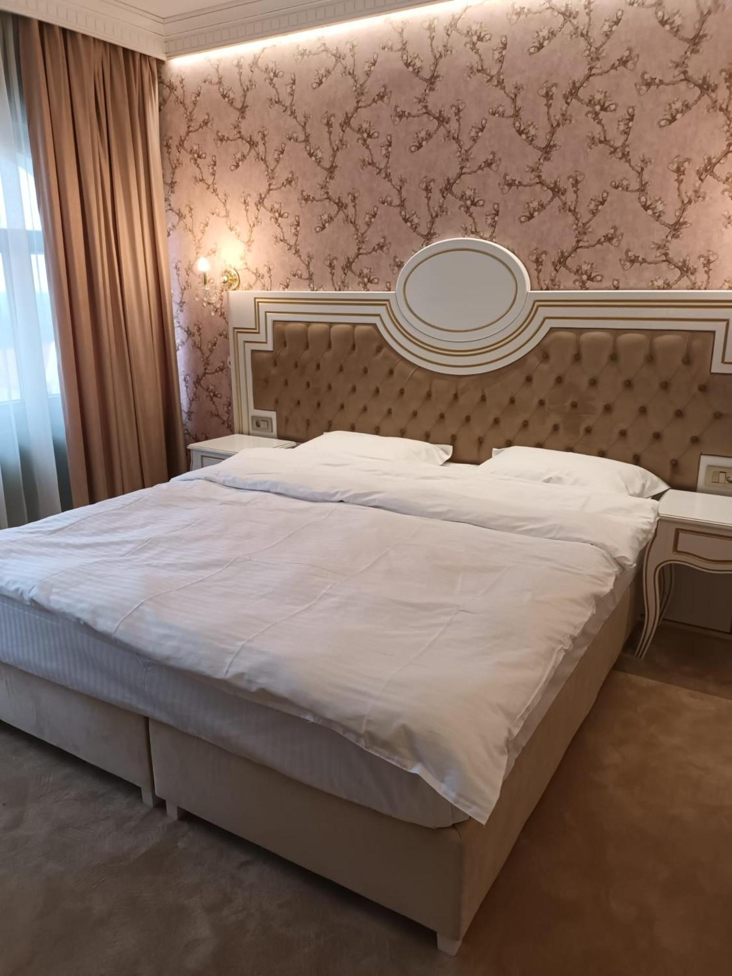 Double Room - Photo 2