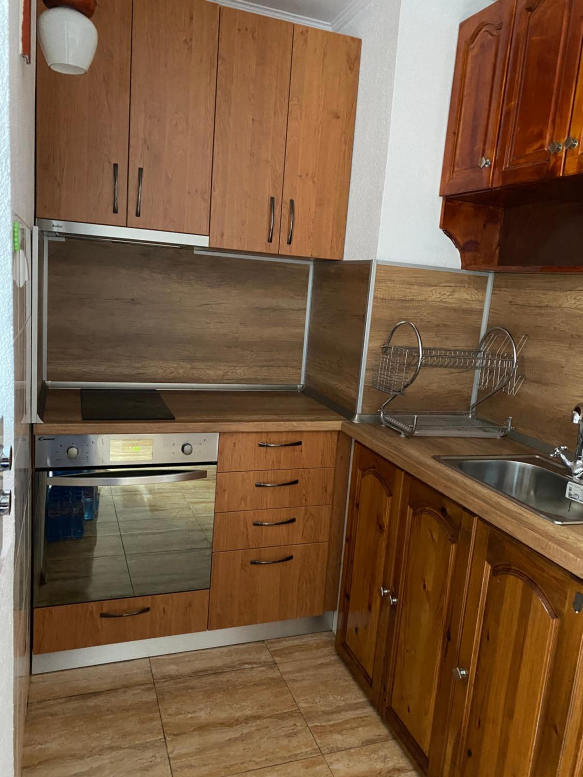 One-Bedroom Apartment - Photo 6