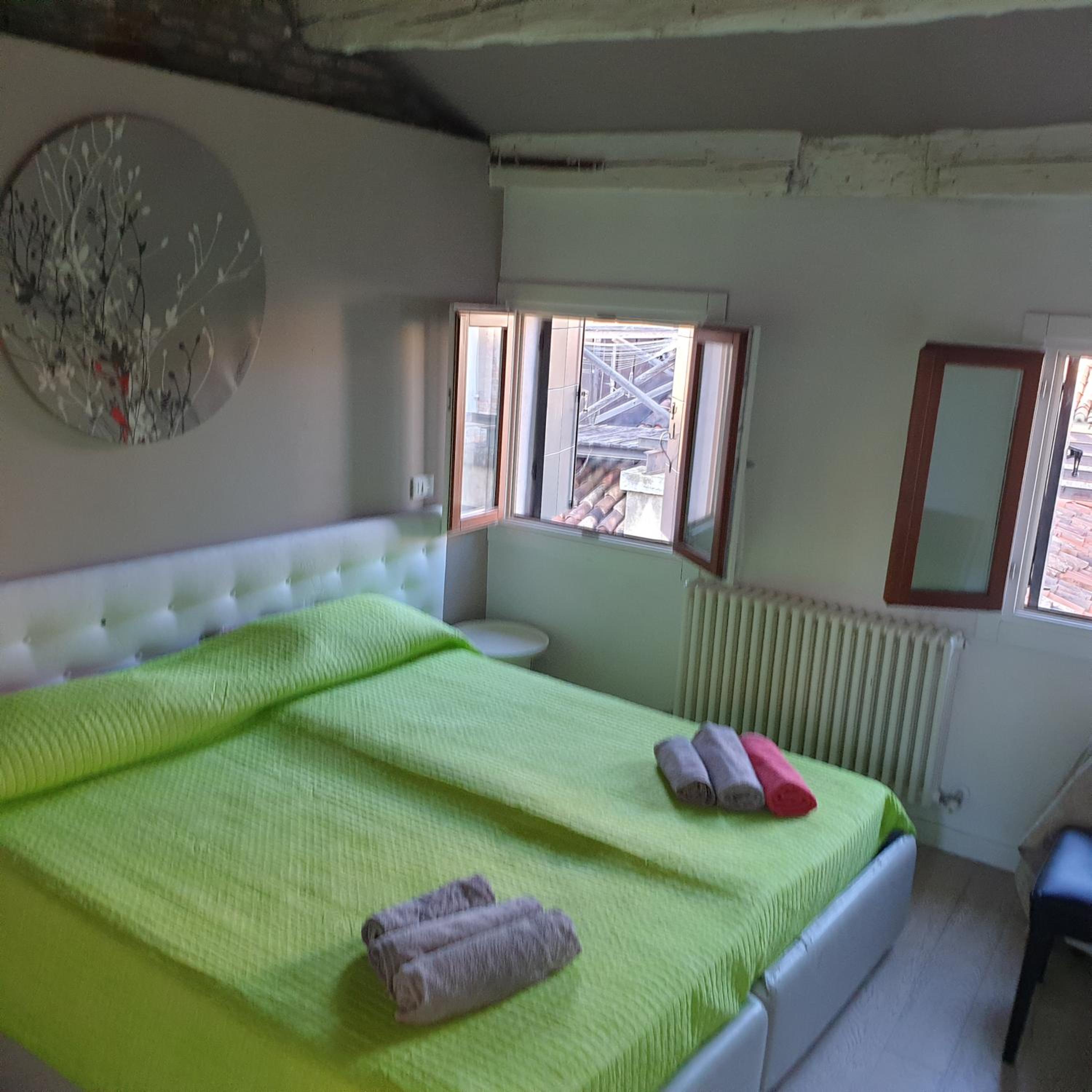 Double Room With Shared Bathroom photo 3