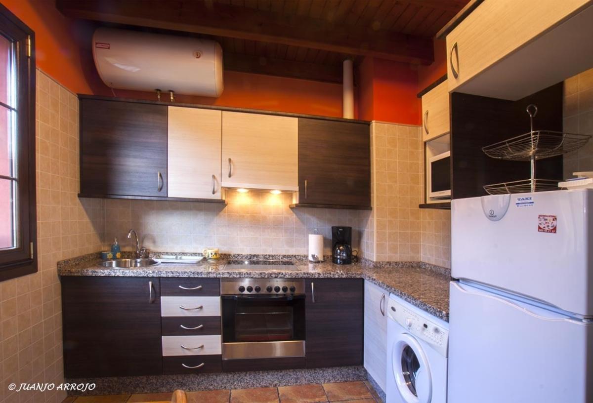 Two-Bedroom Apartment - Photo 3