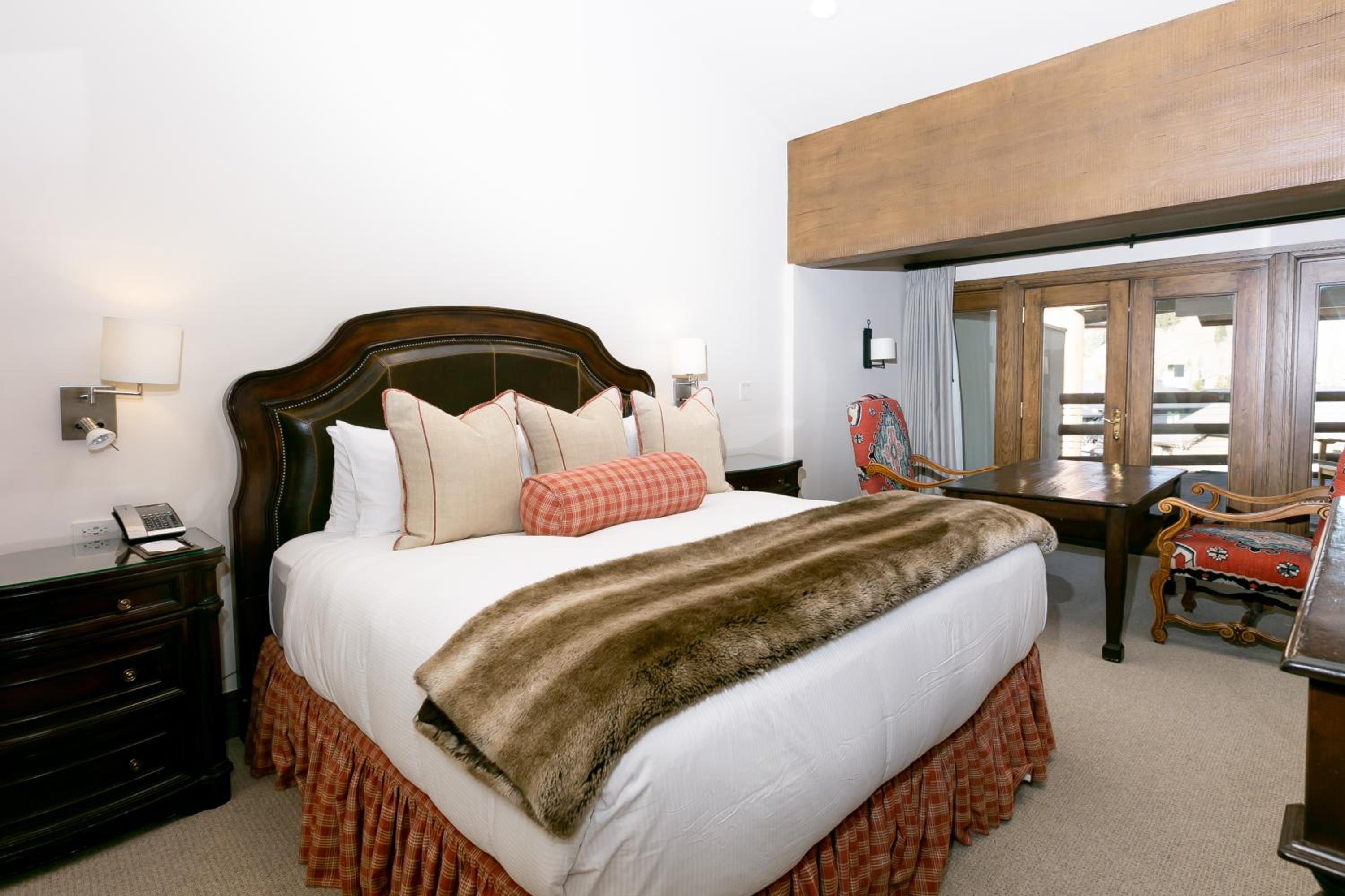 Three-Bedroom Suite - Photo 7