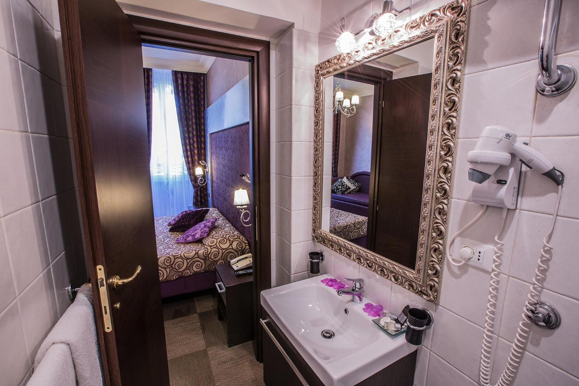 Superior Twin Room photo 2