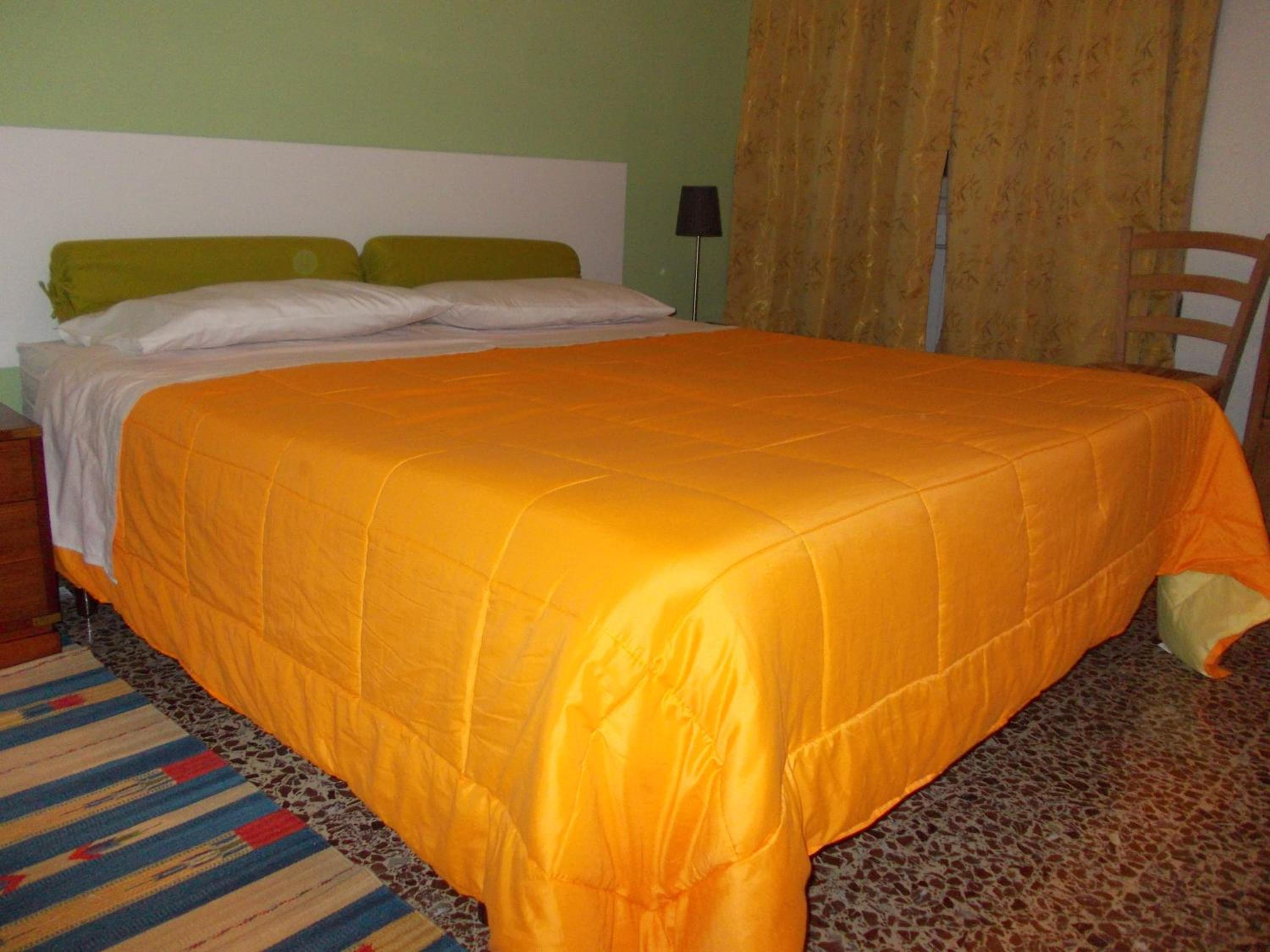 Deluxe Triple Room with Private Bathroom photo 3
