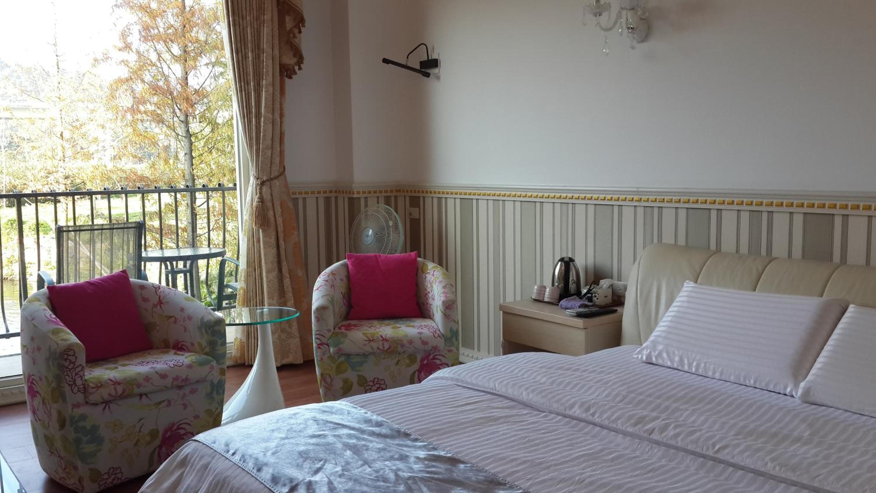 Superior Double Room With Bath photo 1