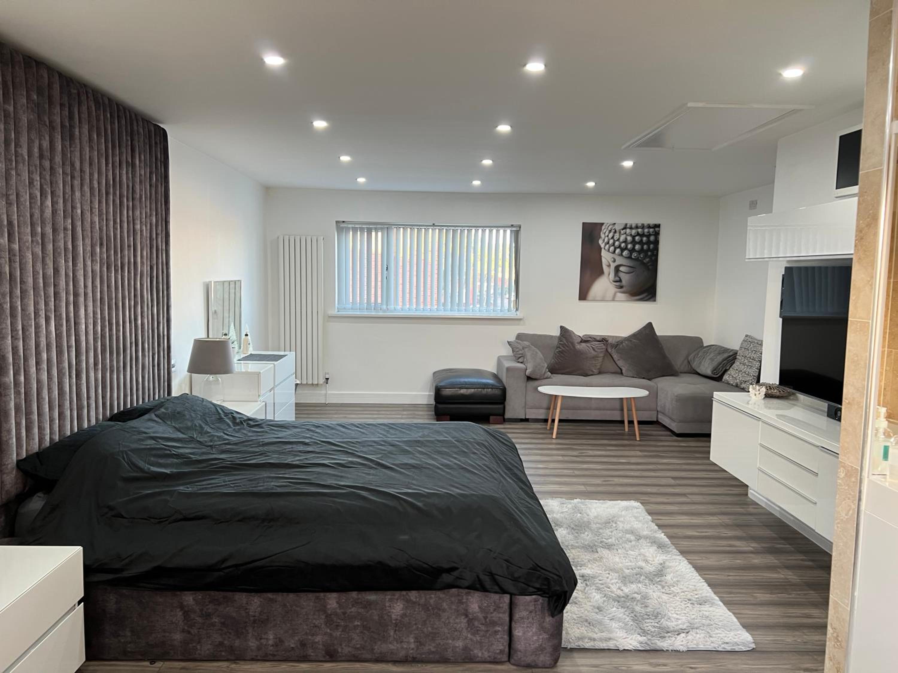 Two-Bedroom House photo 2