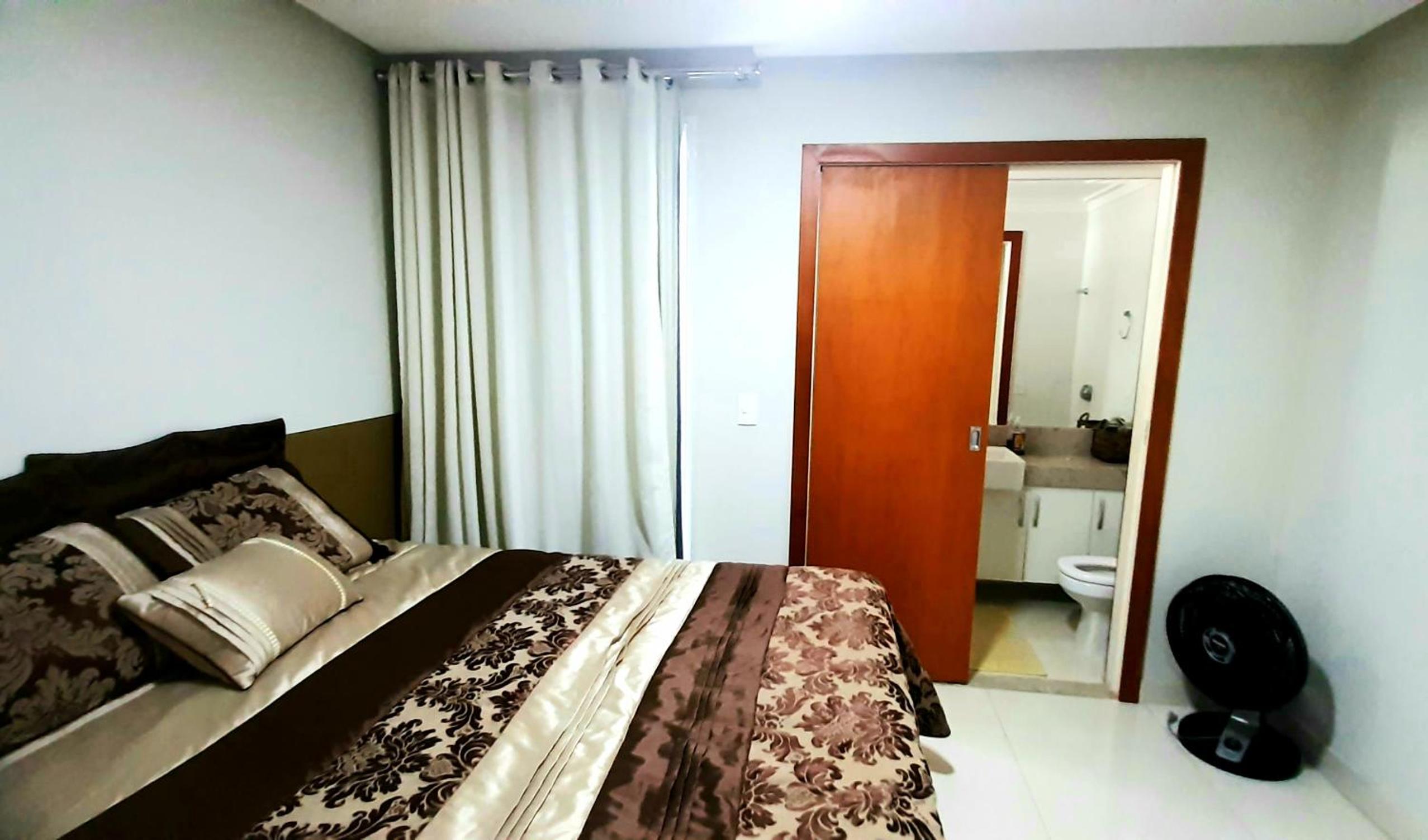 Three-Bedroom Apartment - Photo 31