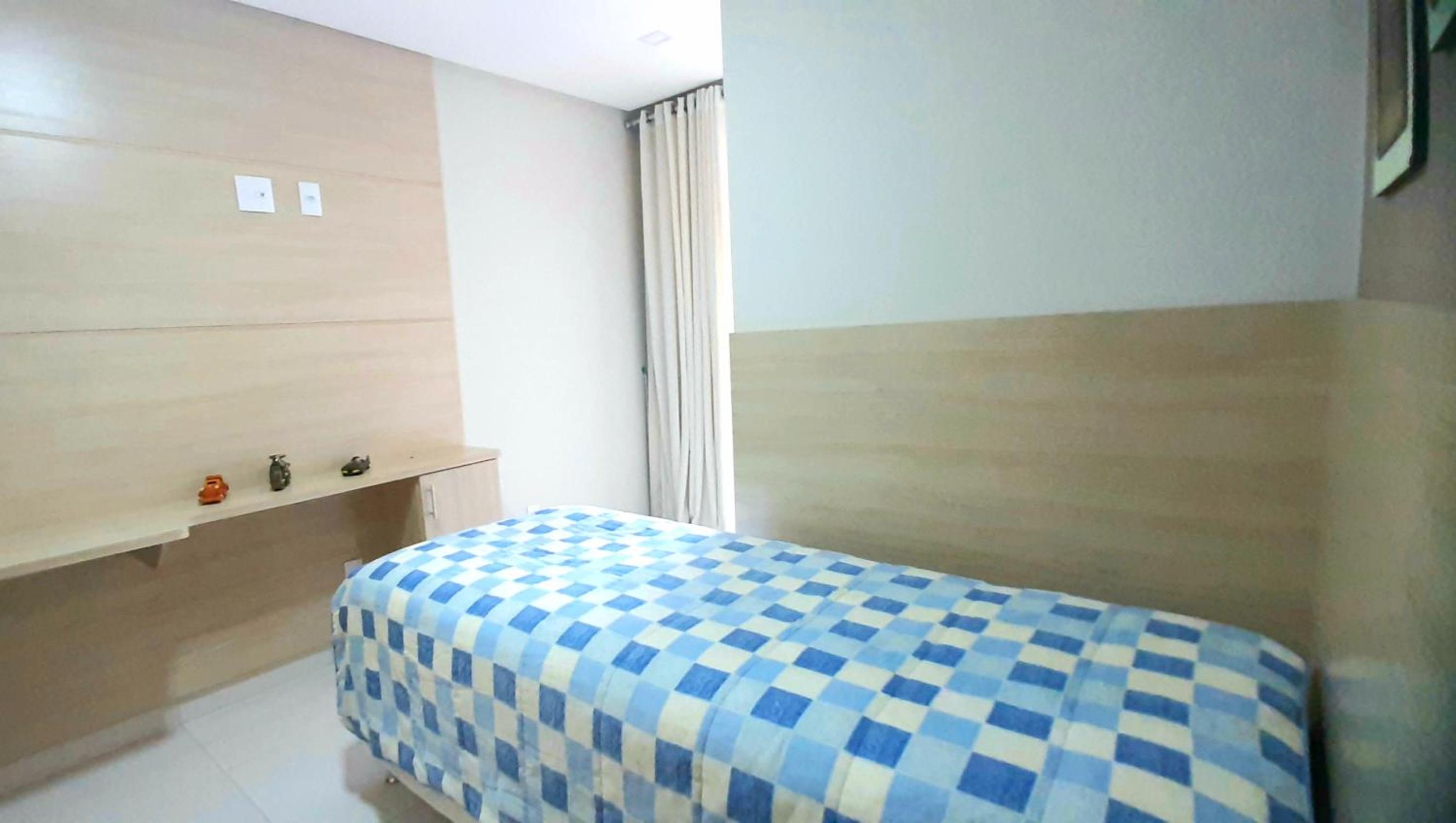 Three-Bedroom Apartment - Photo 11