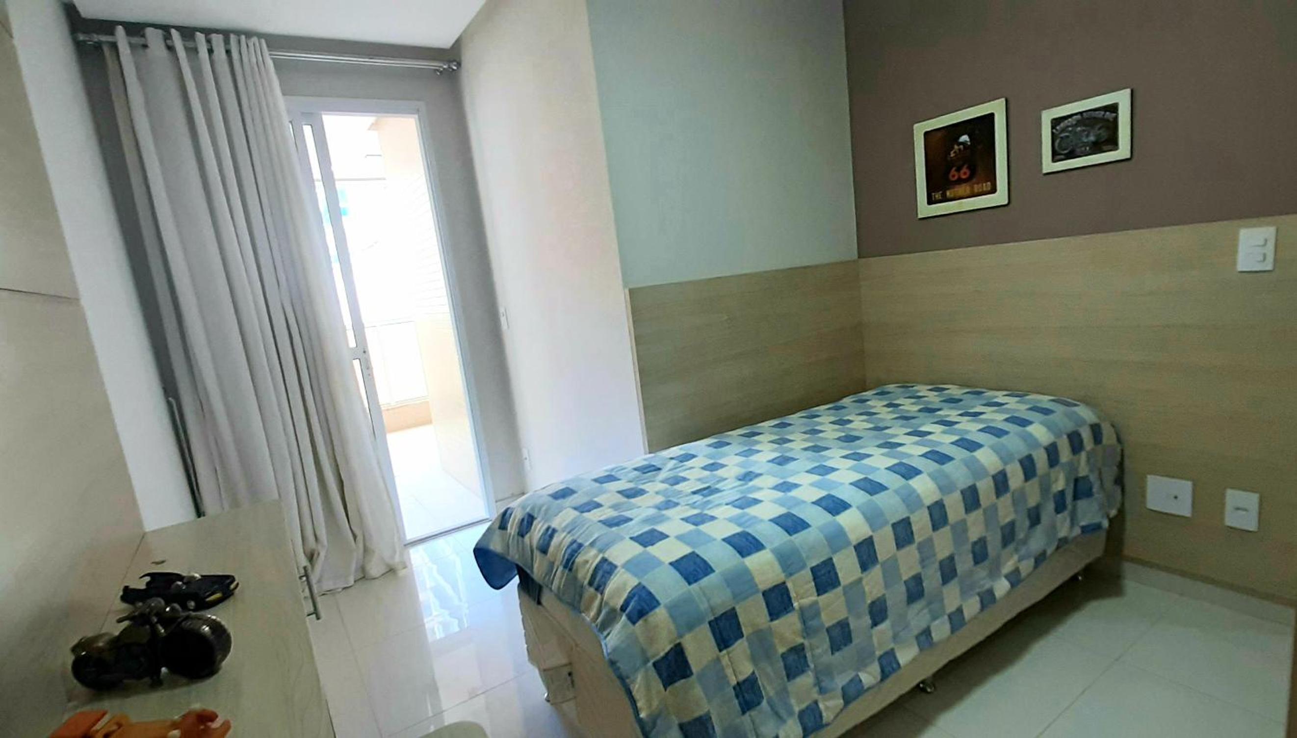 Three-Bedroom Apartment - Photo 21