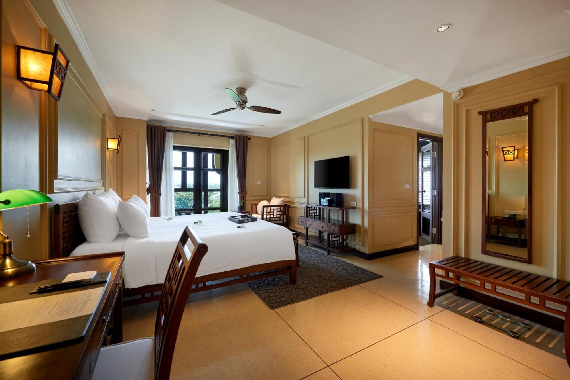 Grand Suite - Classic Wing photo 3