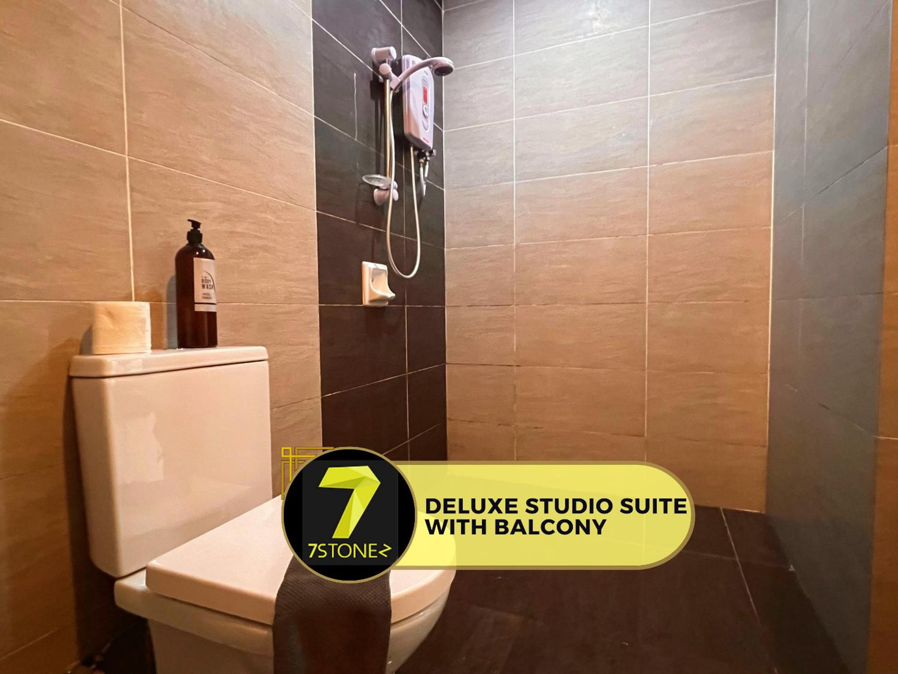 Deluxe Studio Suite with Balcony - Photo 13