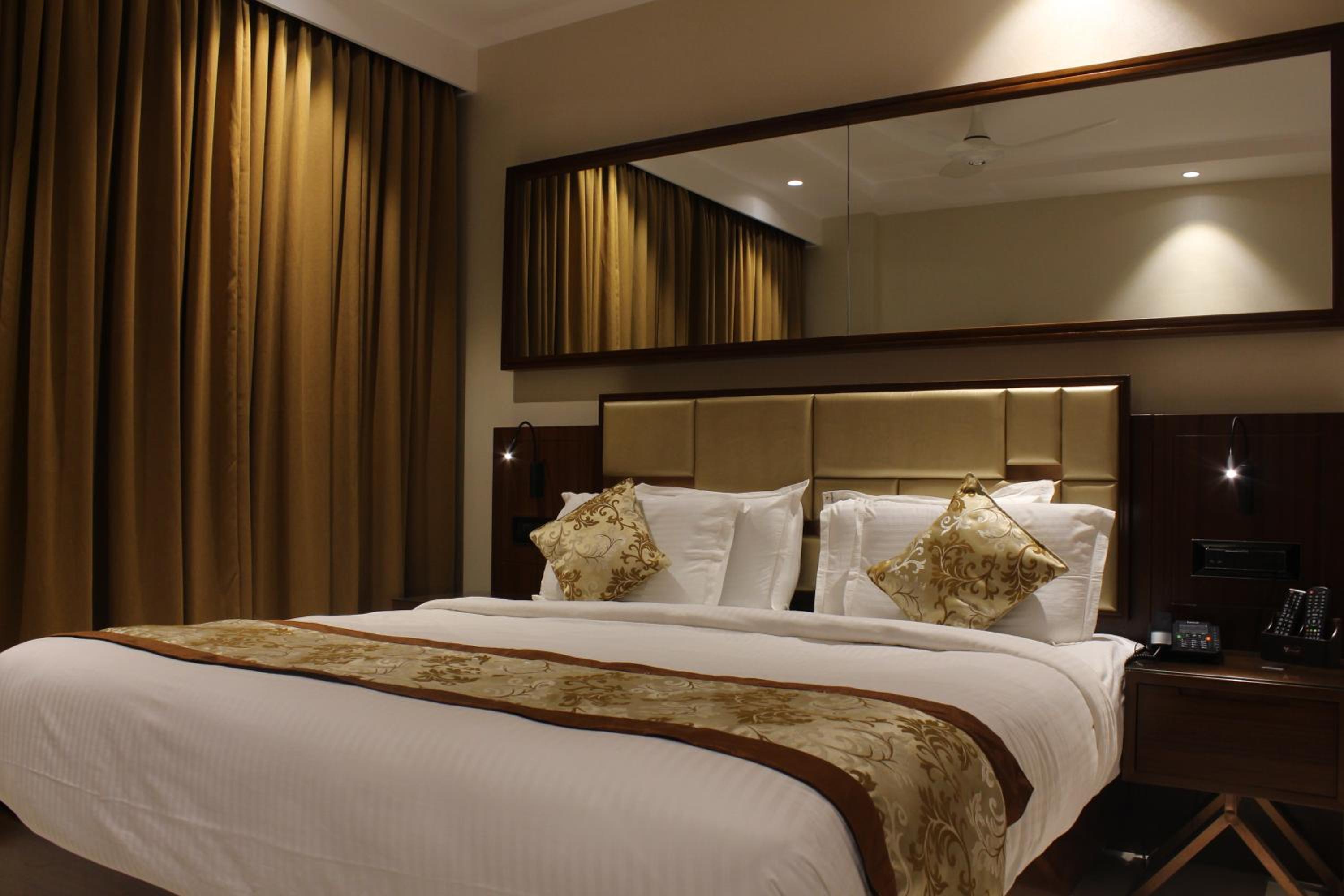 Deluxe Double or Twin Room