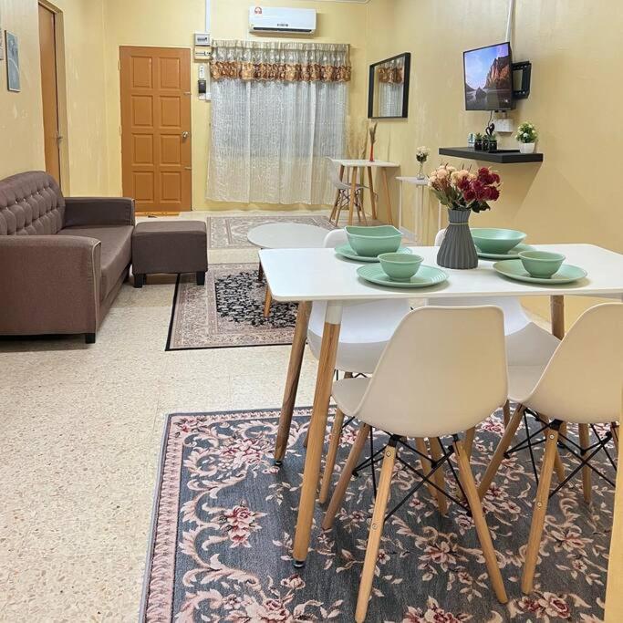 Three-Bedroom House photo 1