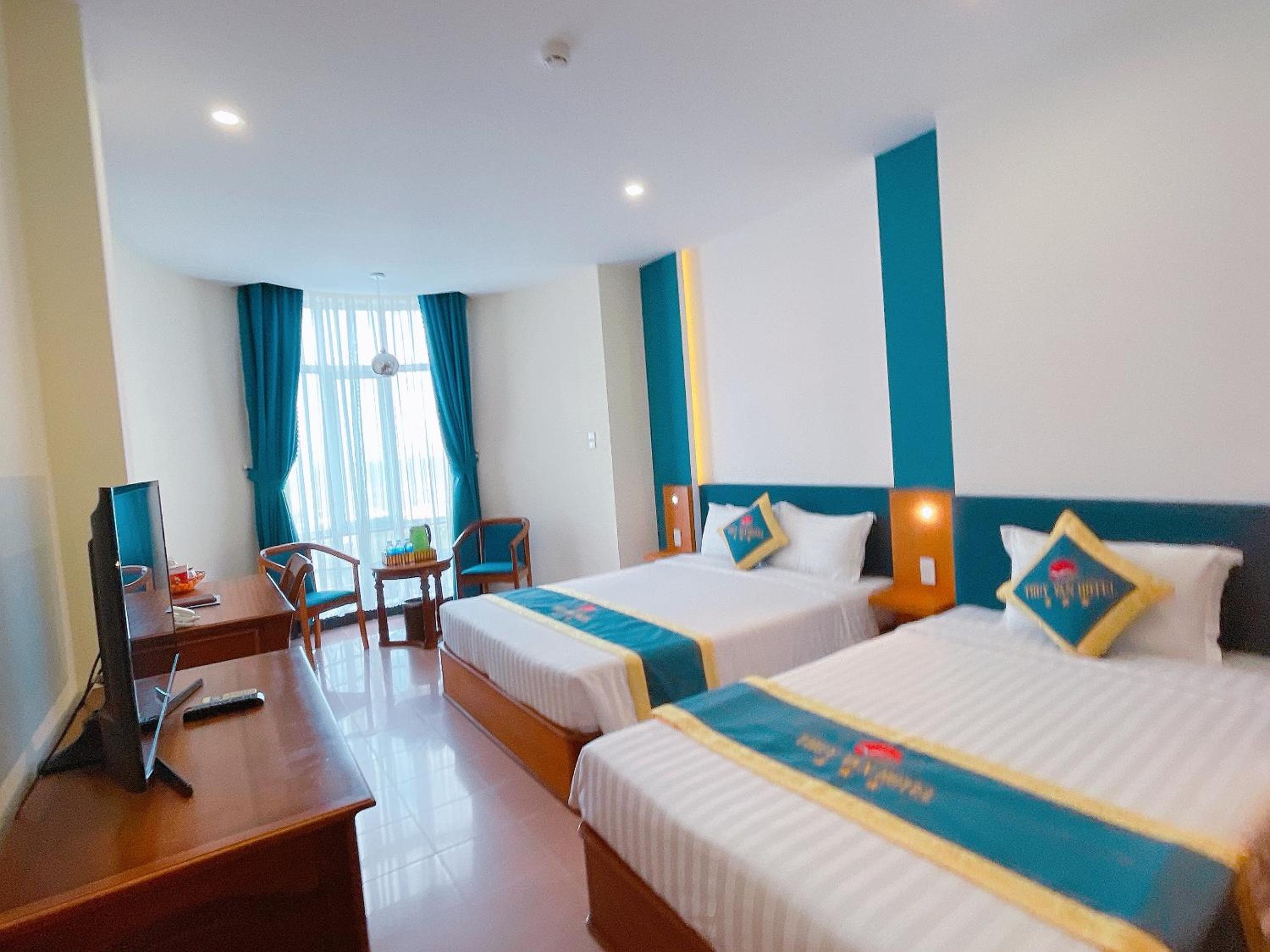 Standard Triple Room with Sea View