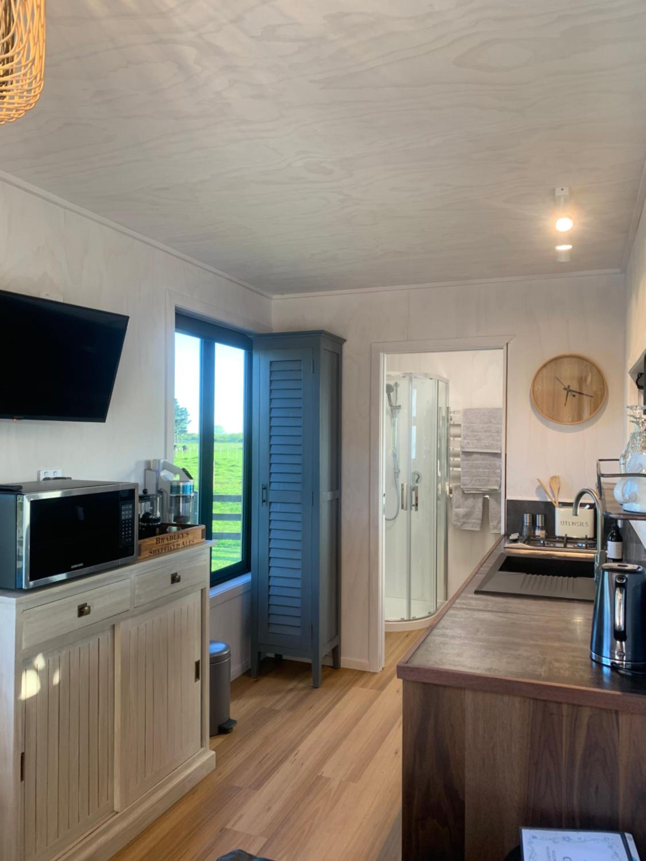 One-Bedroom House - Photo 10
