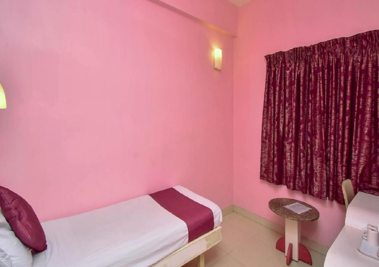 Standard Single Room with Fan photo 2