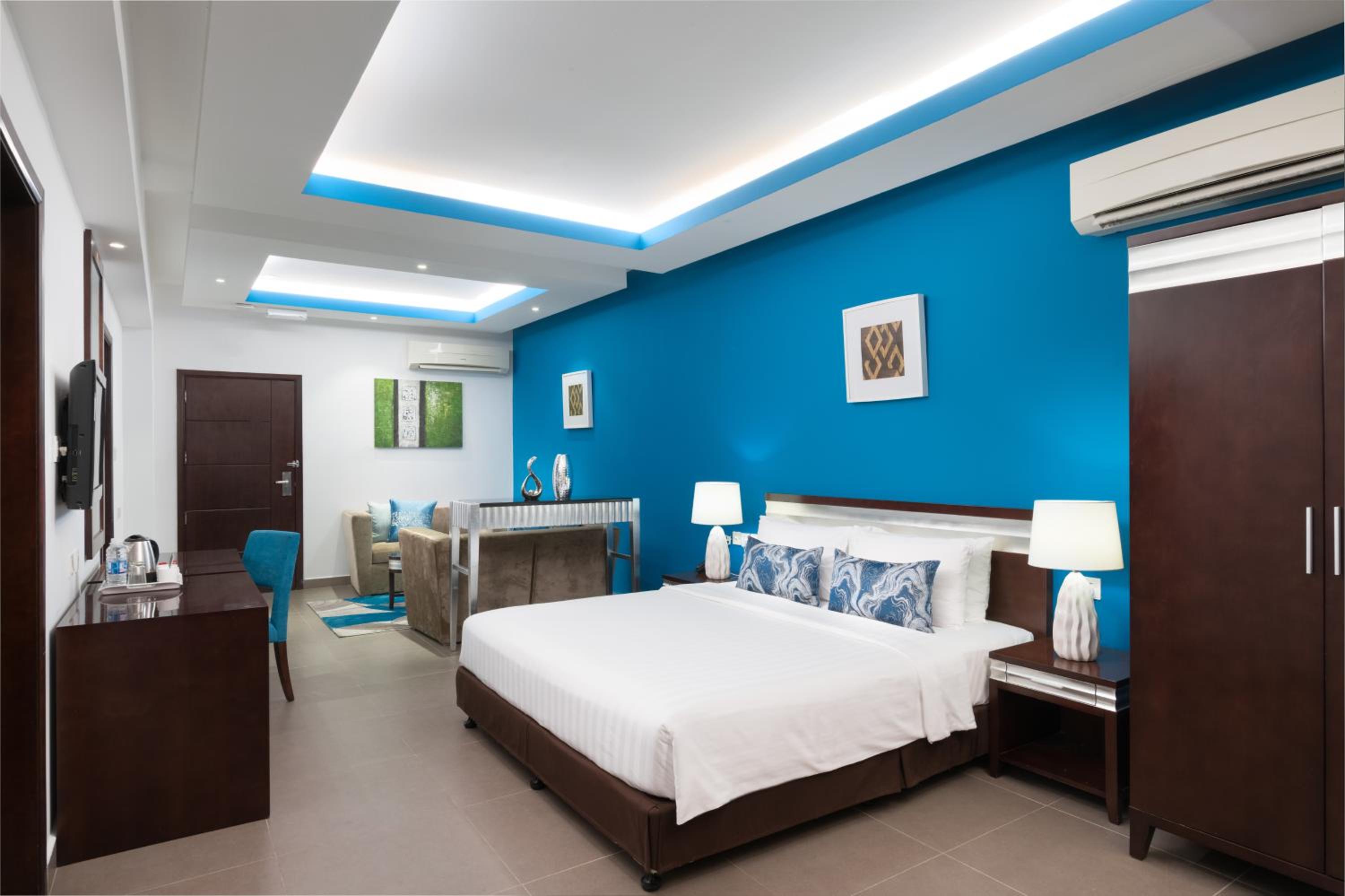 Deluxe Suite King - Photo 2