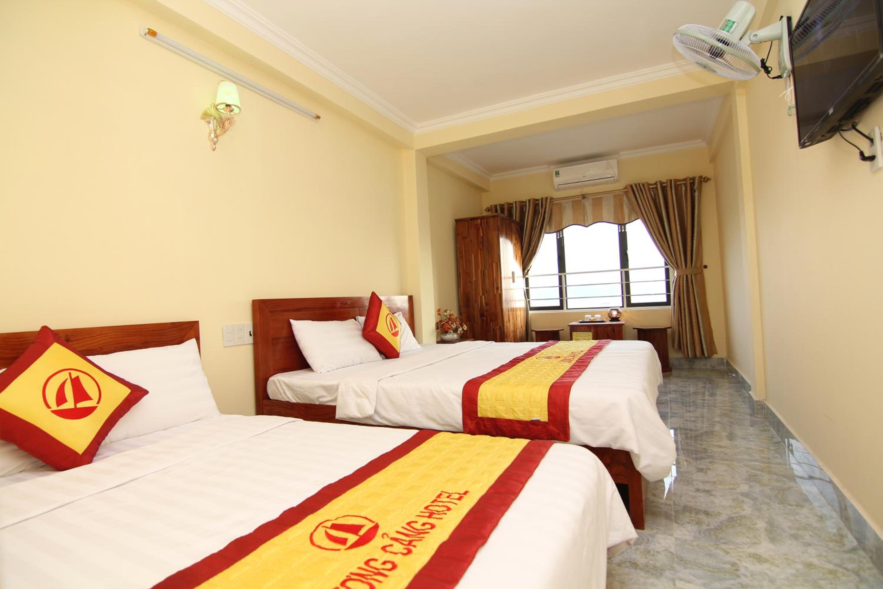 Deluxe Double or Twin Room with City View photo 2