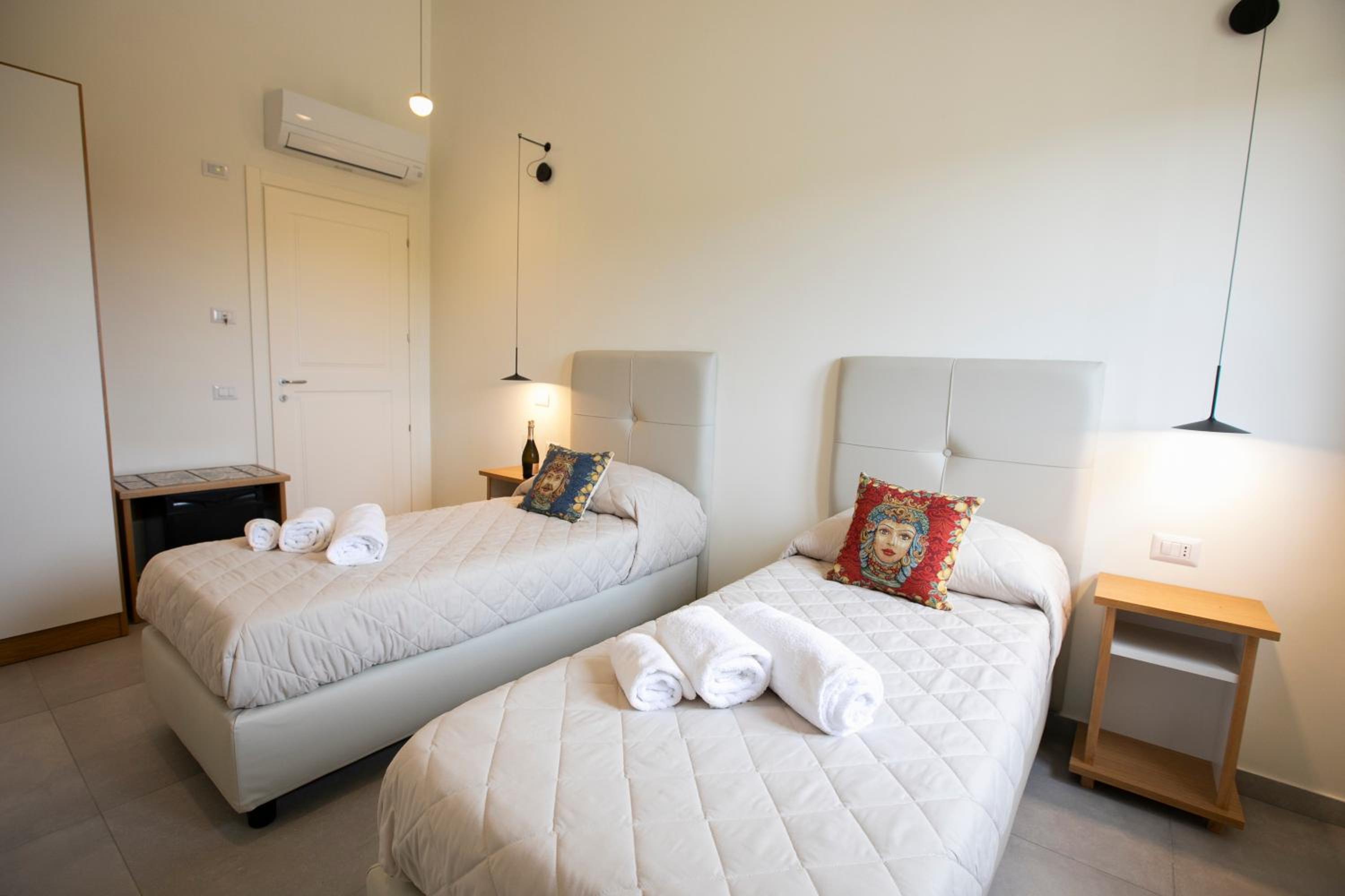 Double or Twin Room photo 2