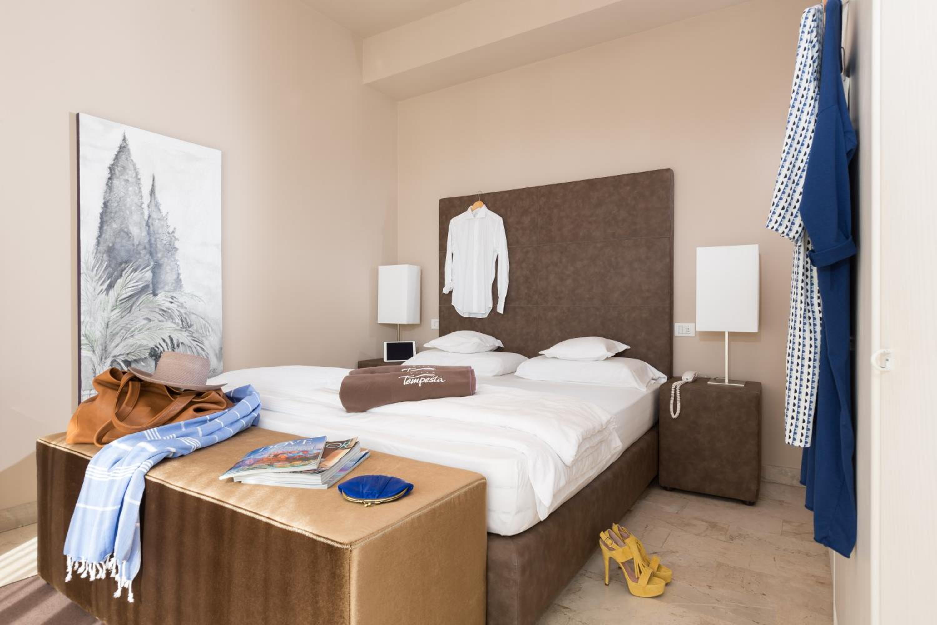 Double Room with Balcony and Lake View photo 3