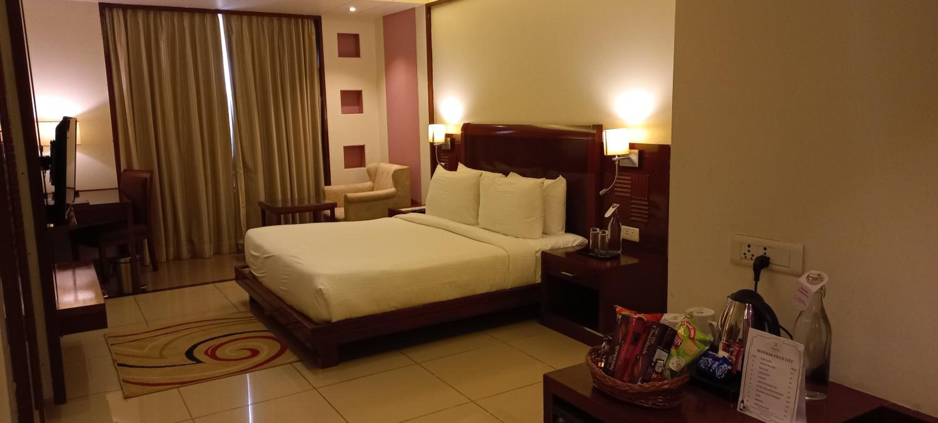 Deluxe Queen Room - Photo 1