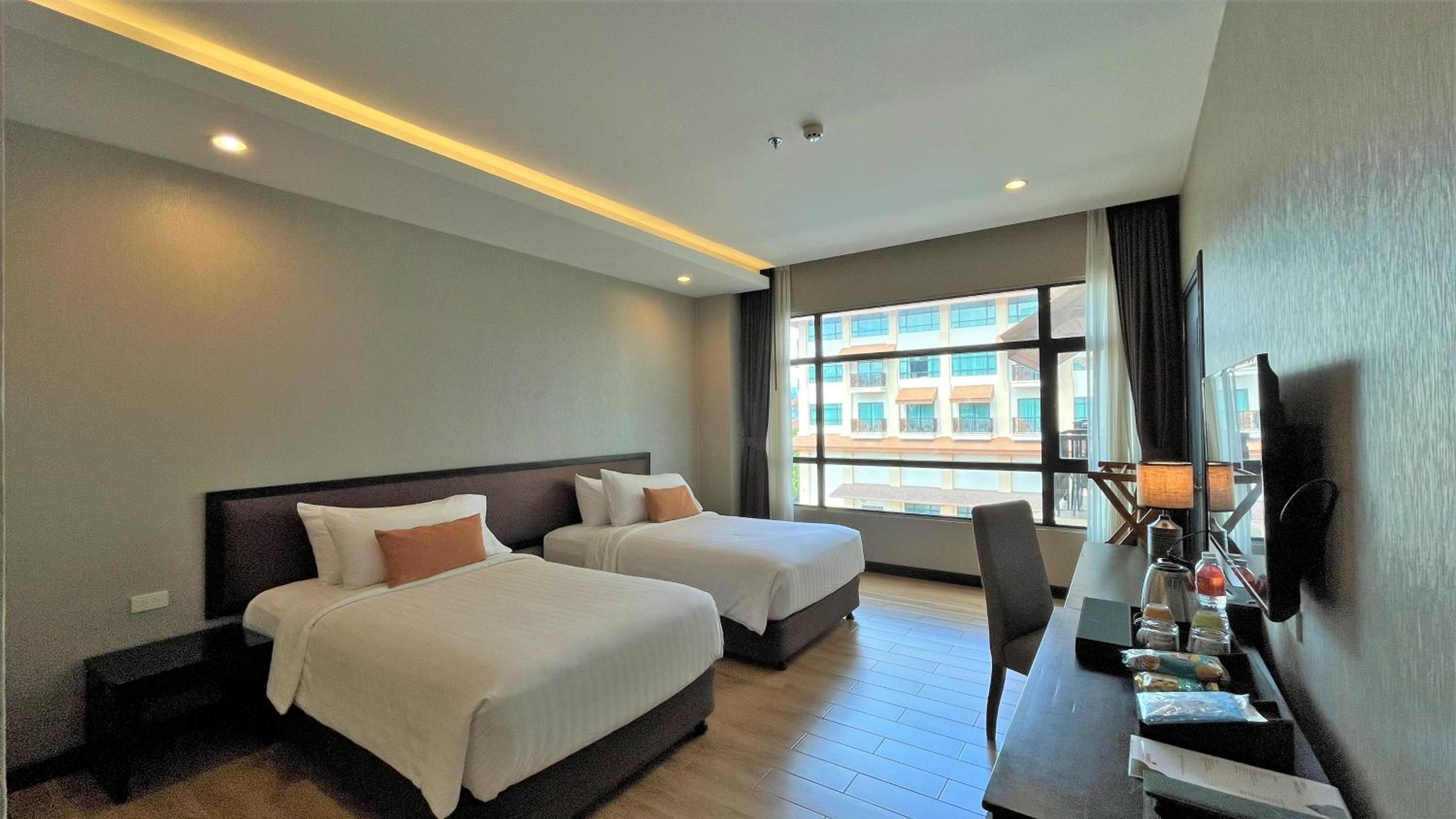 Superior Twin Room with River View