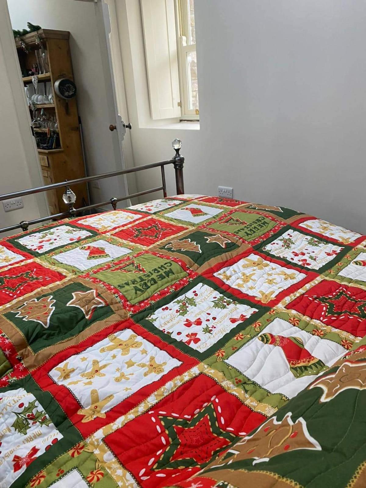 Two-Bedroom House - Photo 1