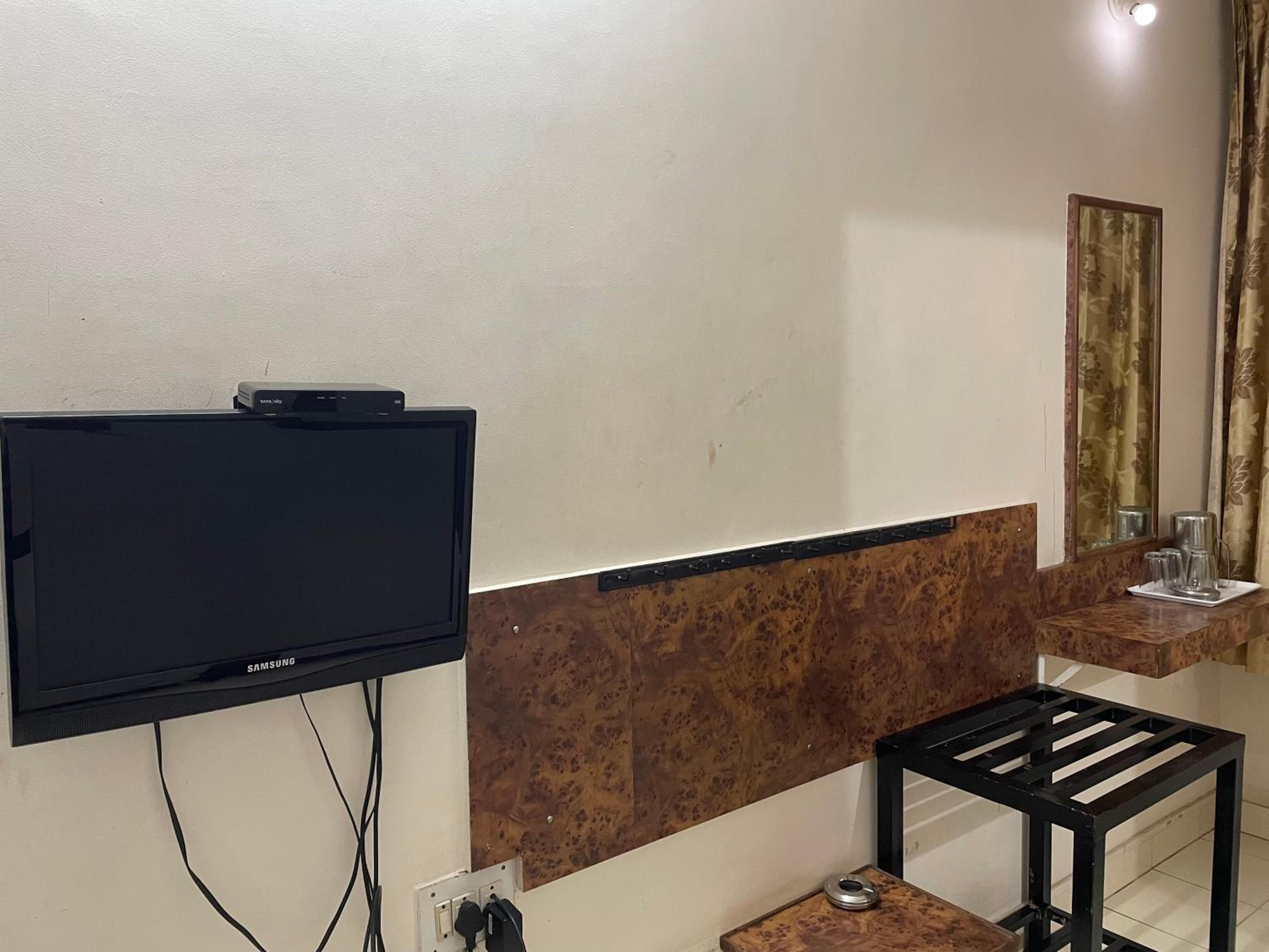 Basic Triple Room