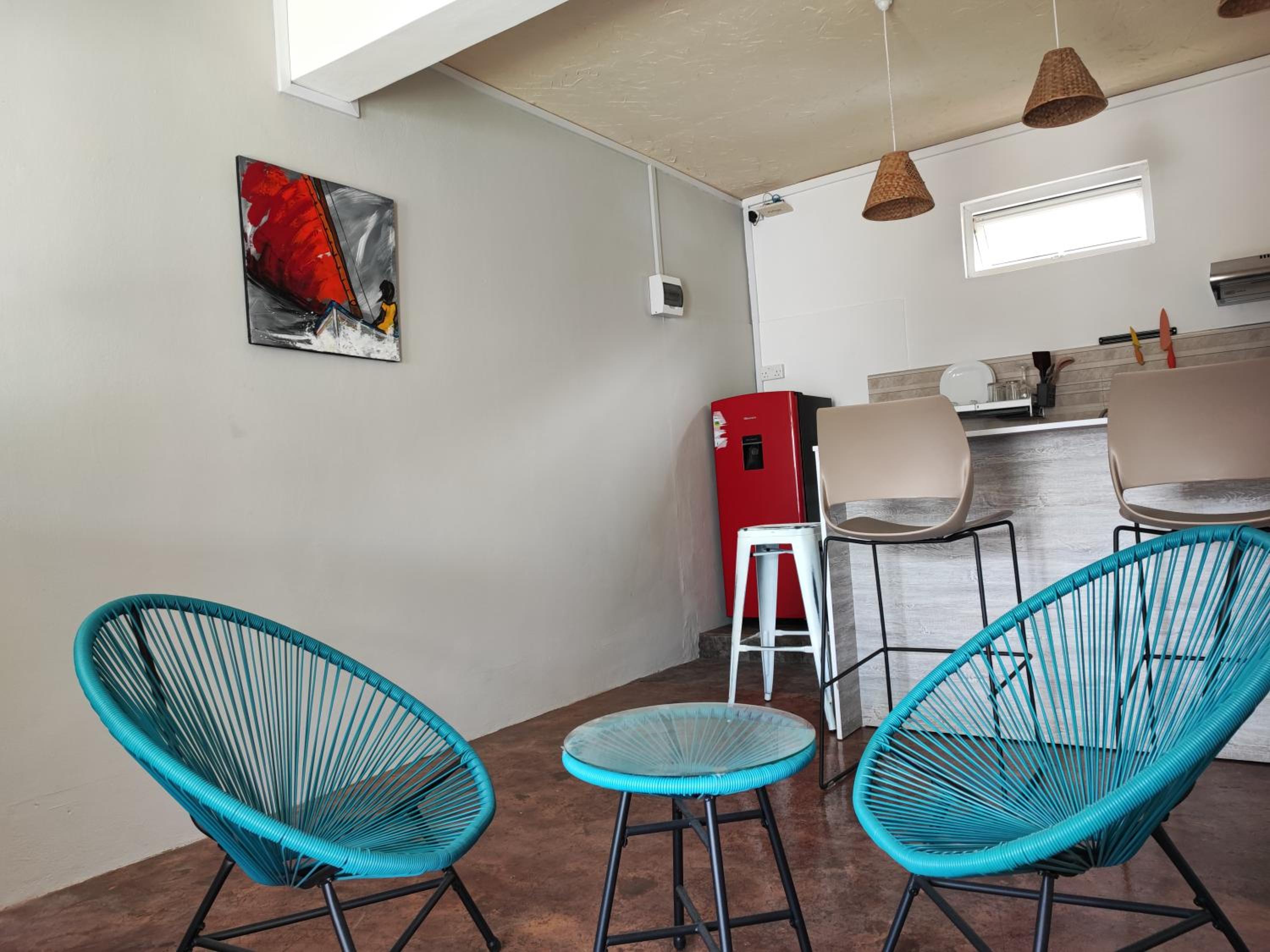 One-Bedroom Apartment - Photo 3