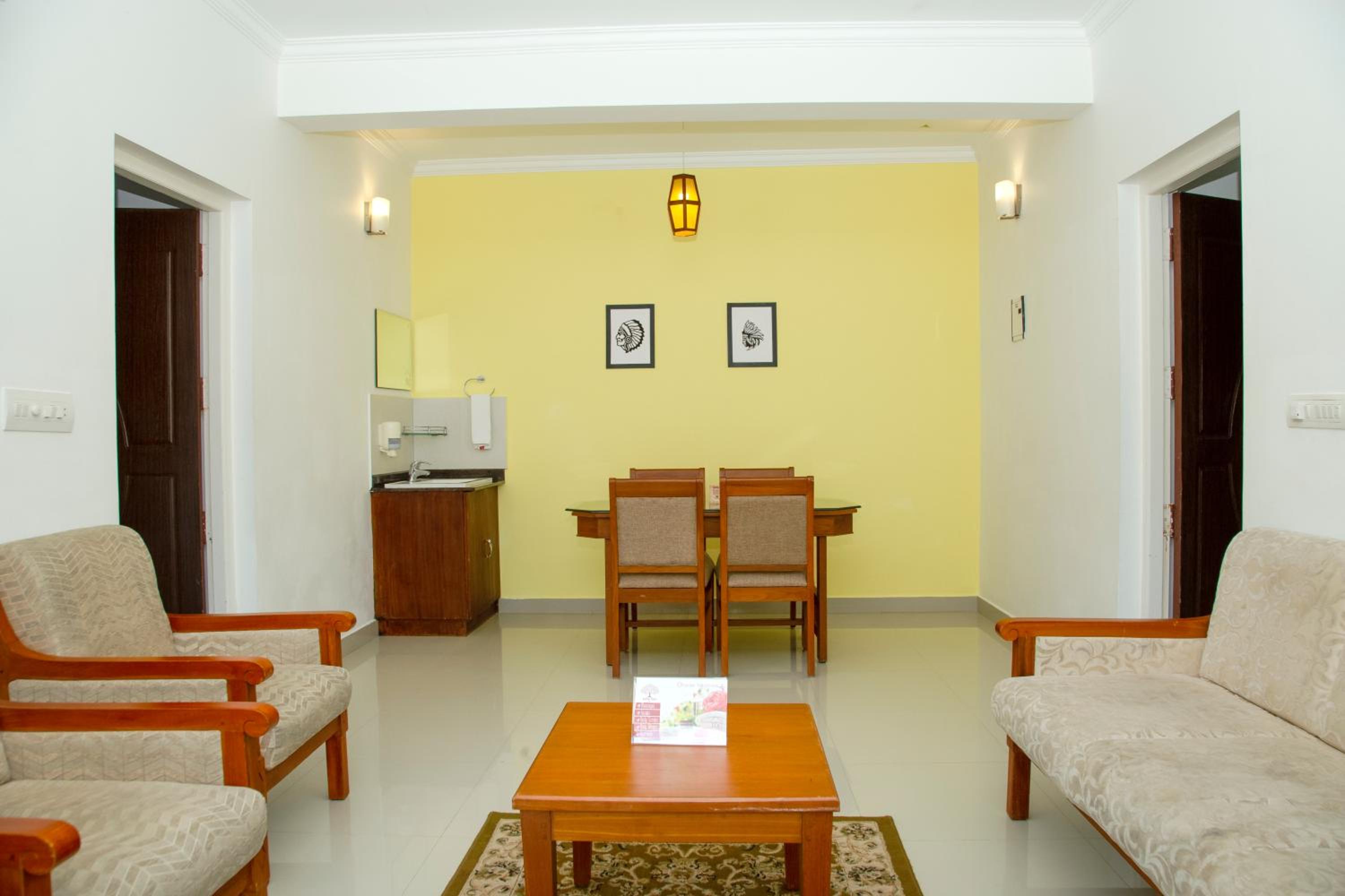 Two-Bedroom cottage photo 2