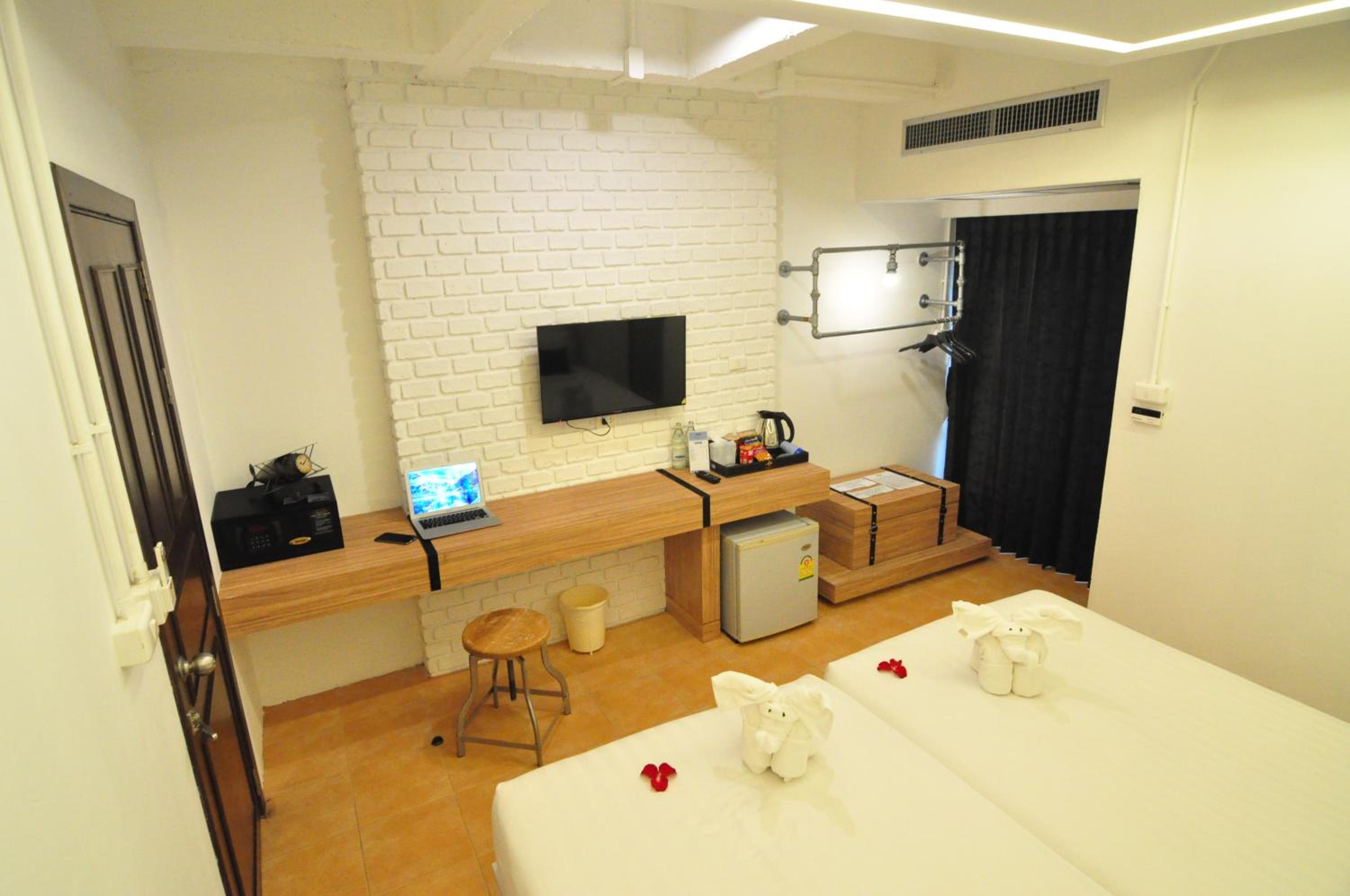 Deluxe Twin Room photo 2