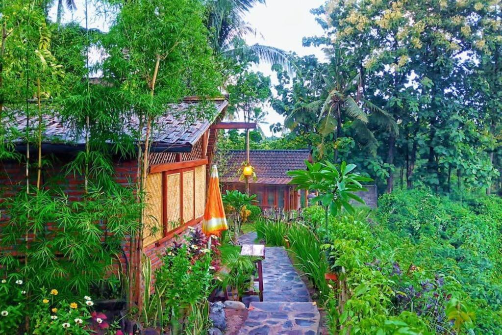 One-Bedroom House - Photo 97