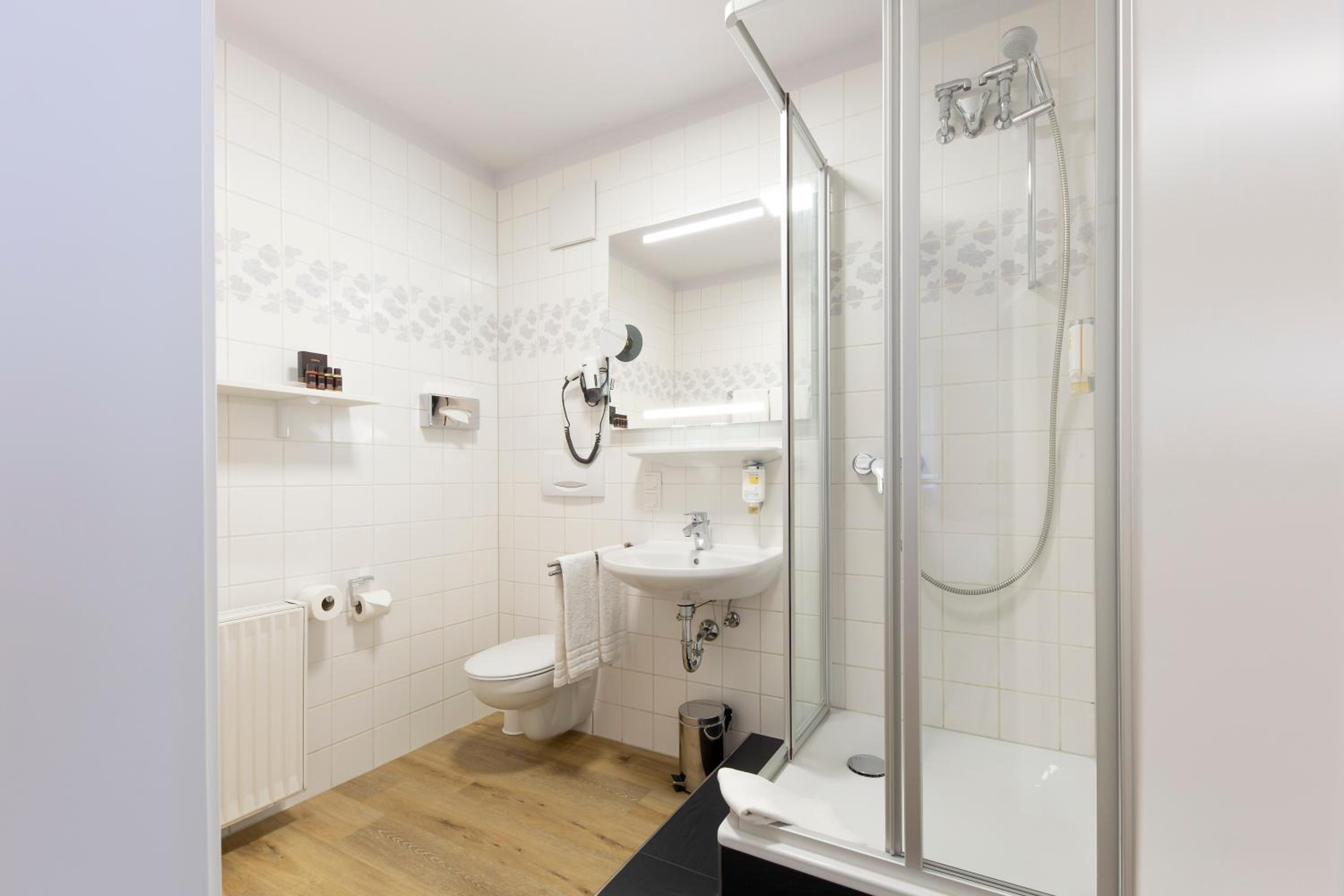 Privilege Twin Room - Photo 9