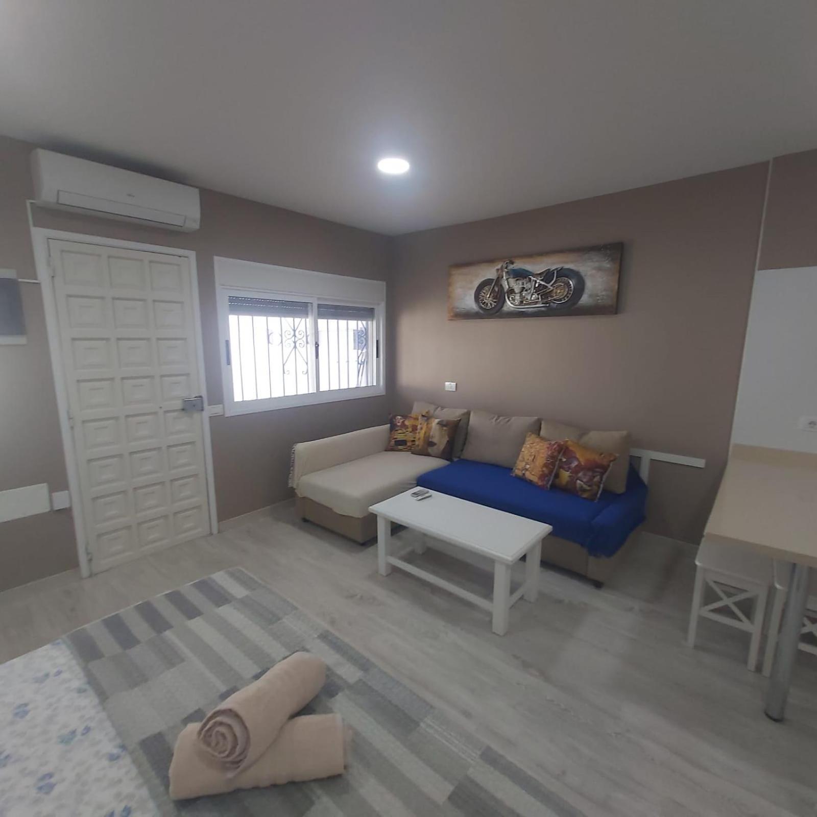 Apartment photo 2