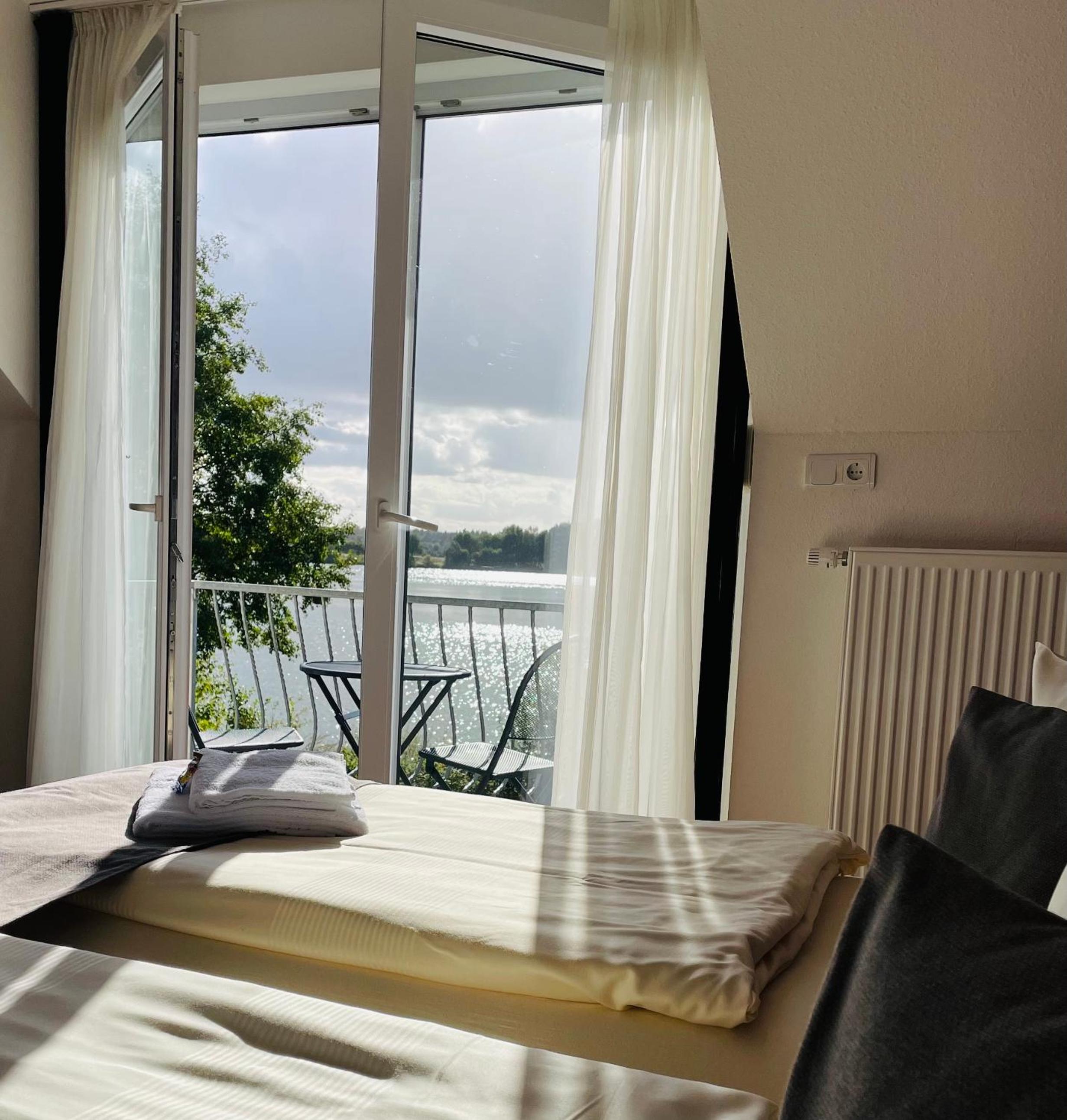 Superior Single Room with Lake View