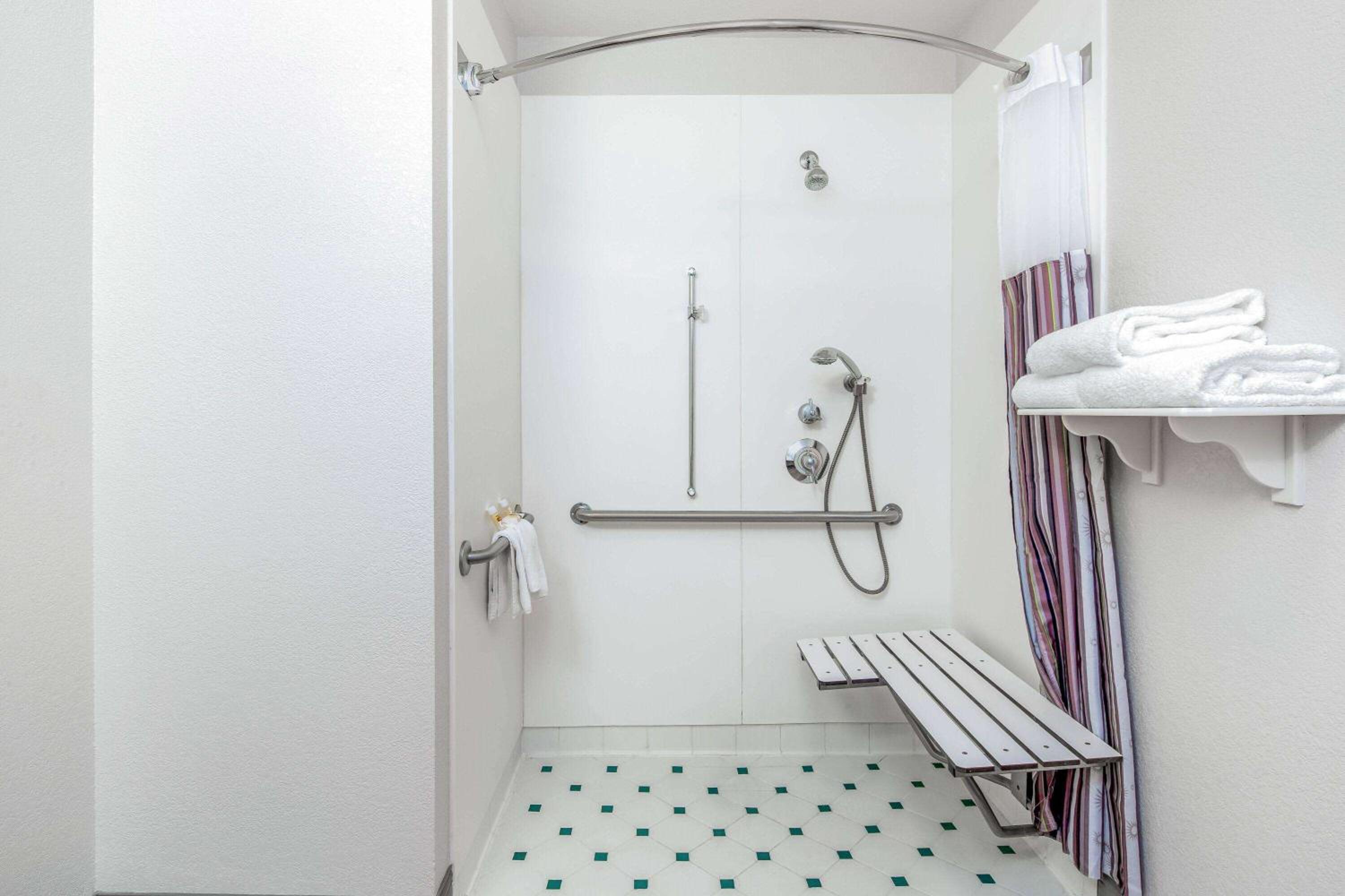 King Room - Disability Access - Photo 2