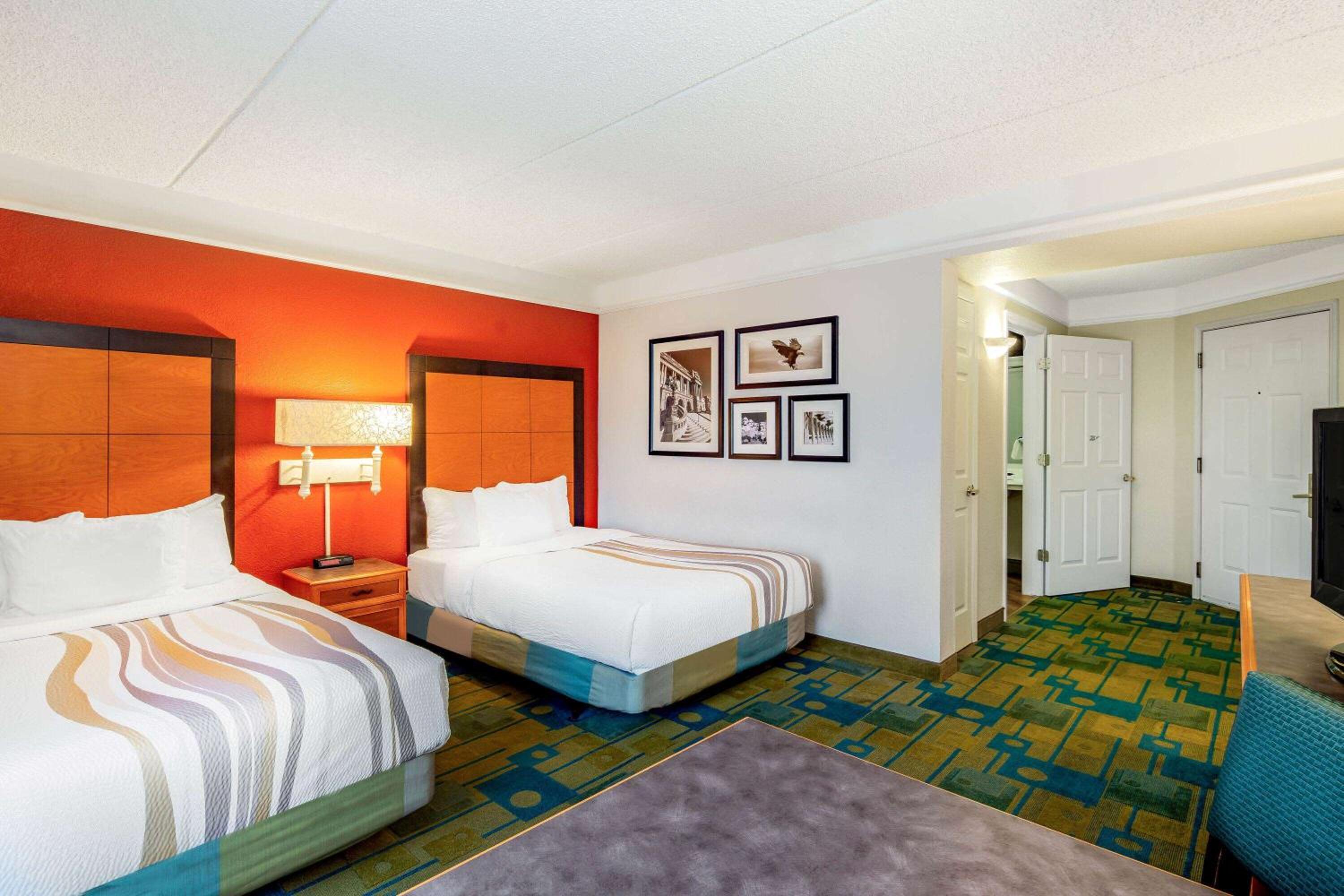 Double Room with Two Double Beds - Photo 3