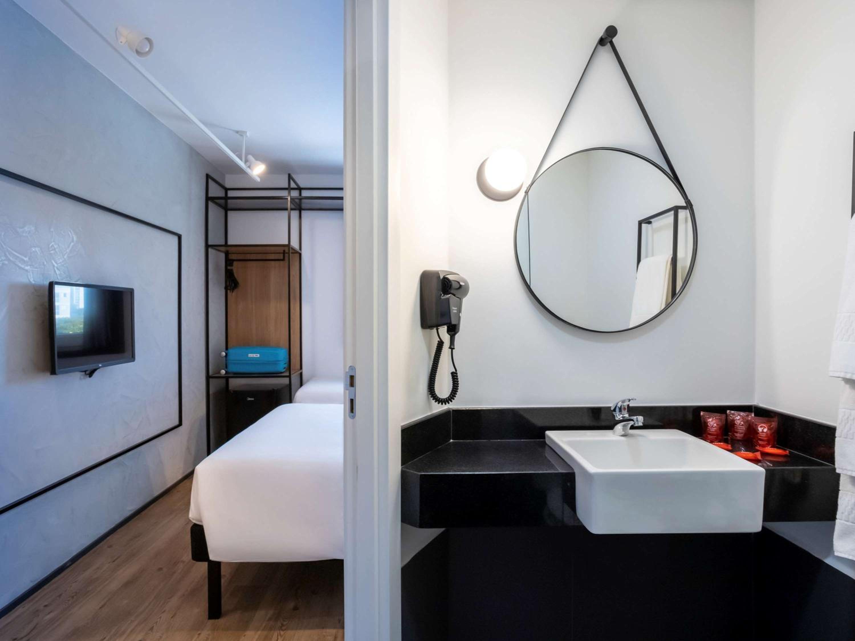Standard Double Room with Single Bed - Photo 4