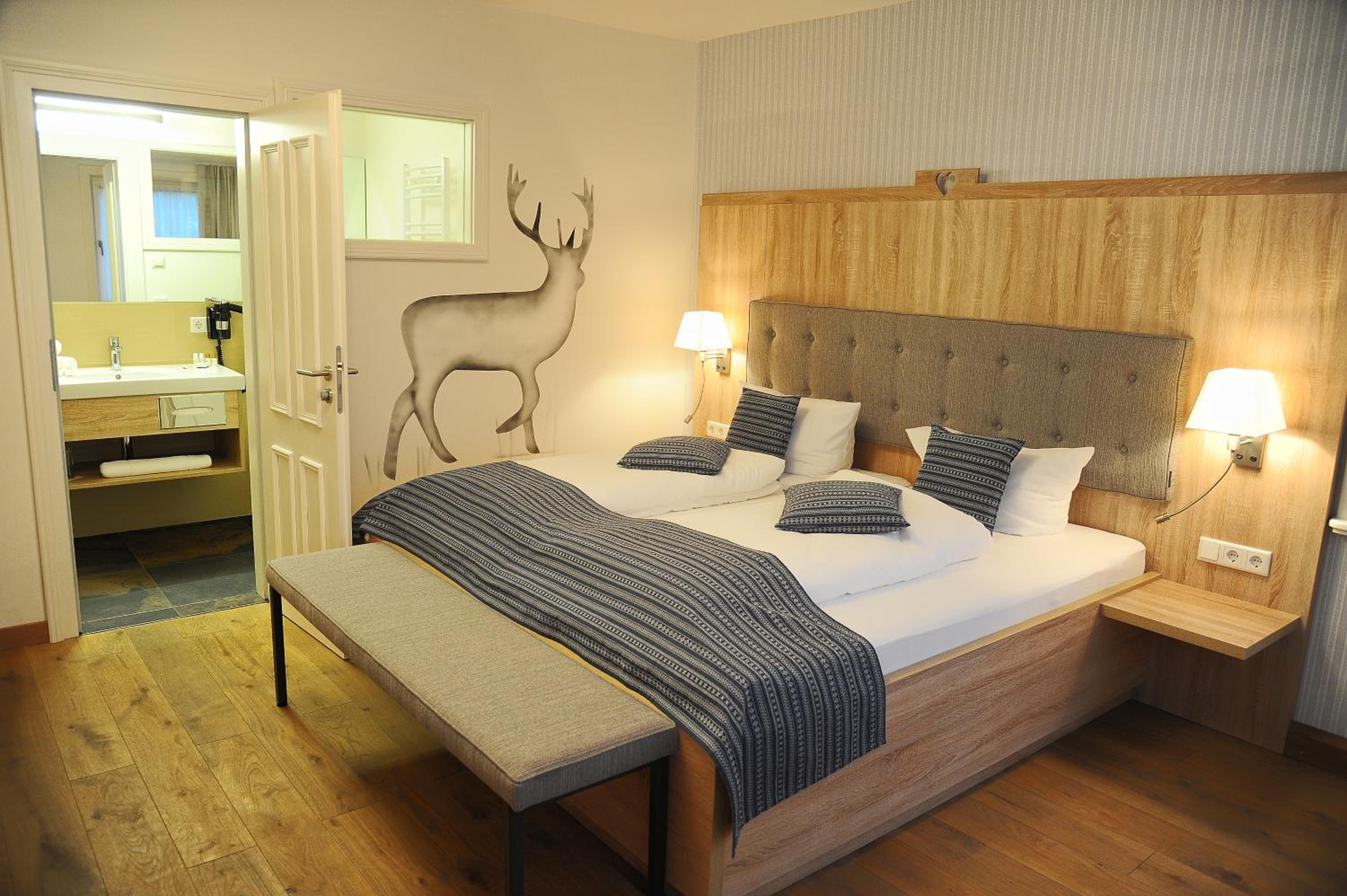 Deluxe Double Room - Photo 1