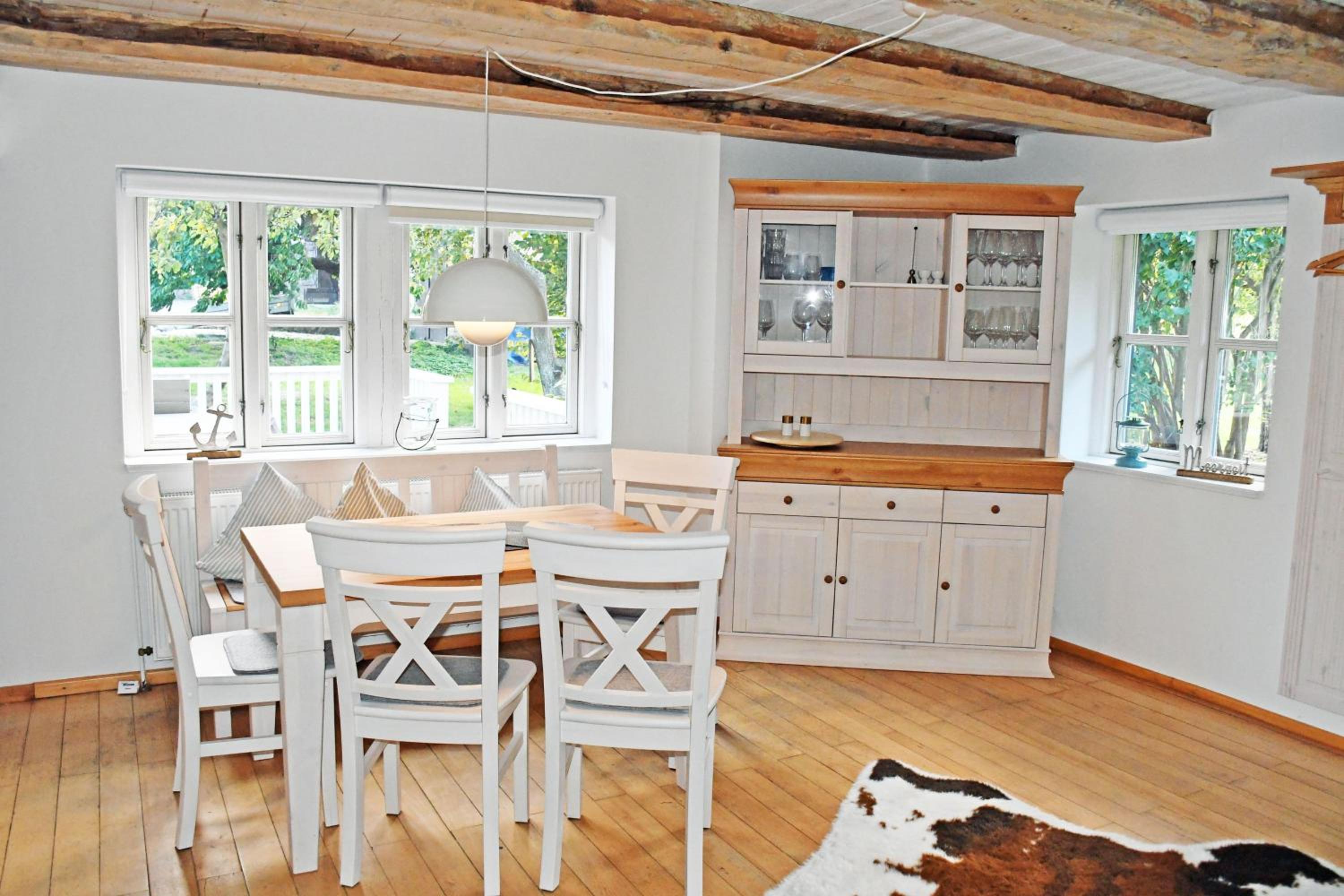 Two-Bedroom House photo 3