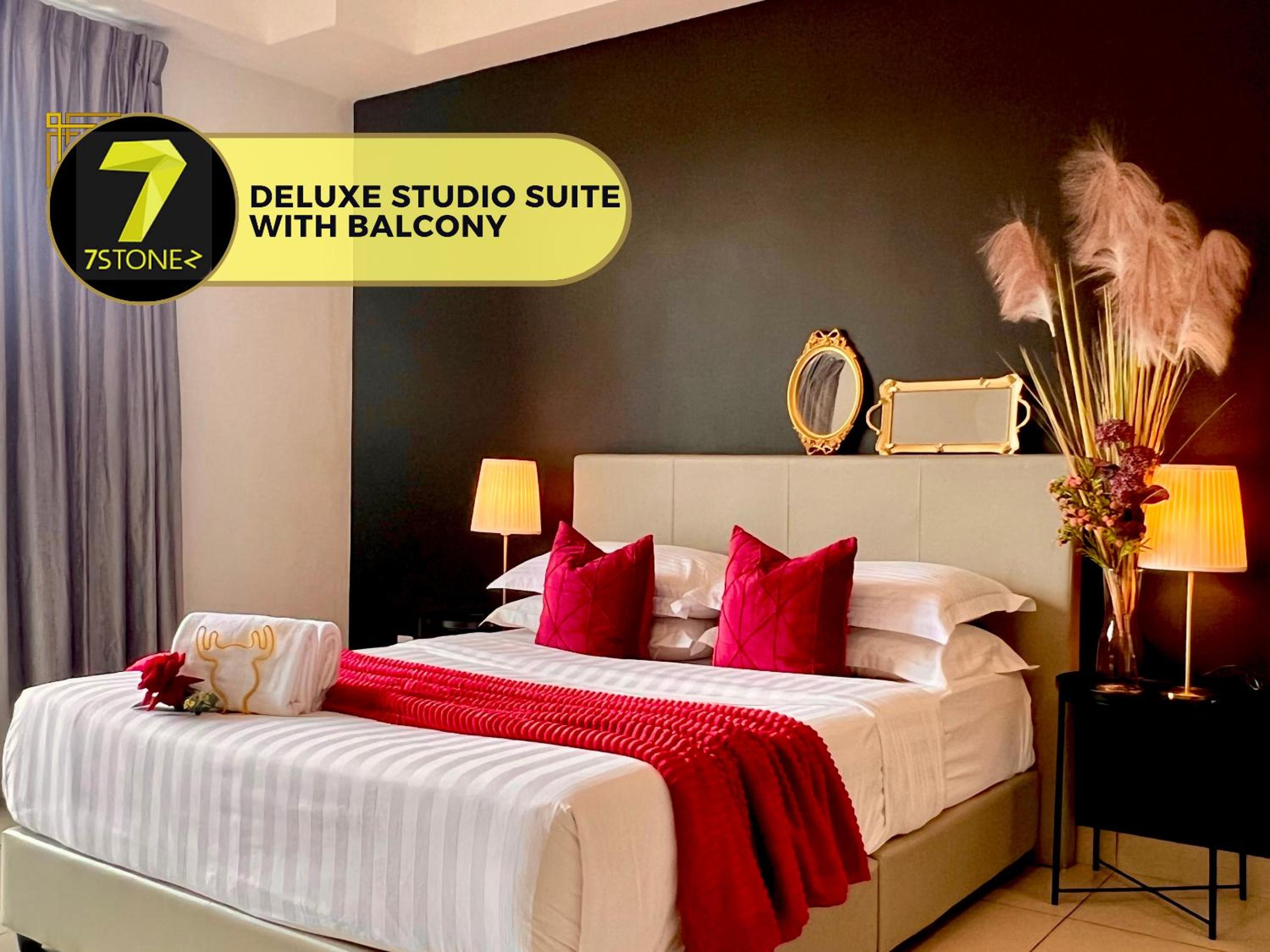 Deluxe Studio Suite with Balcony - Photo 14