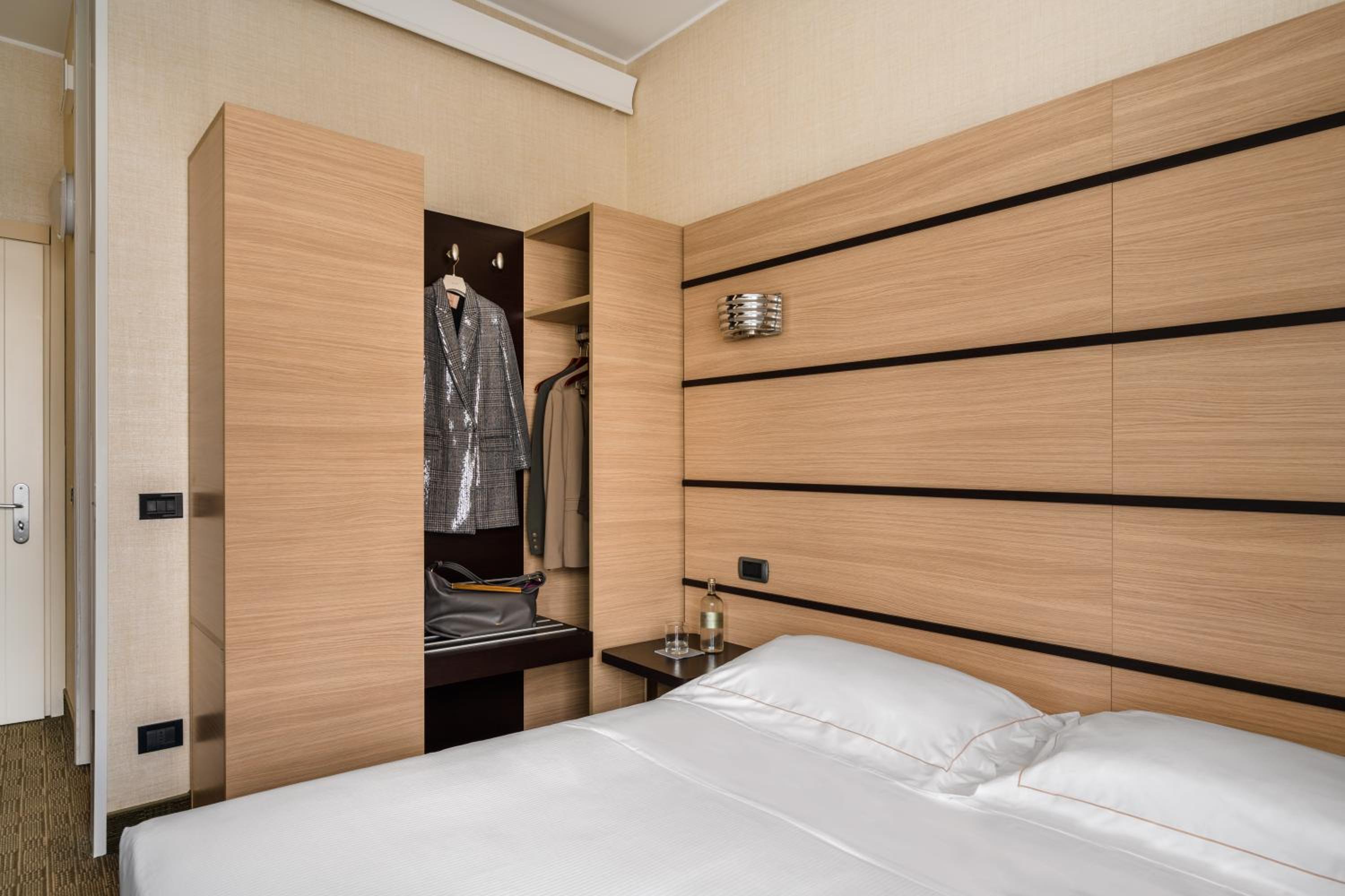 Single Room photo 3