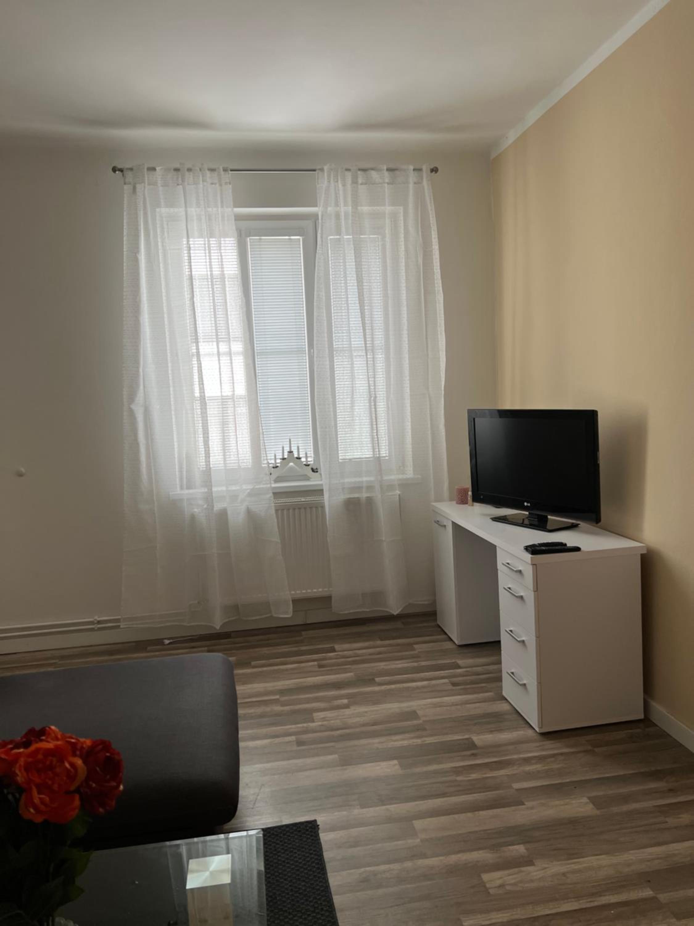 One-Bedroom Apartment - Photo 9