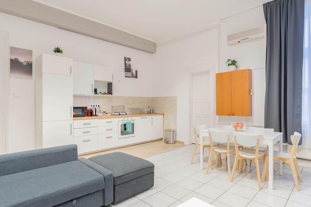 Apartment - Photo 20