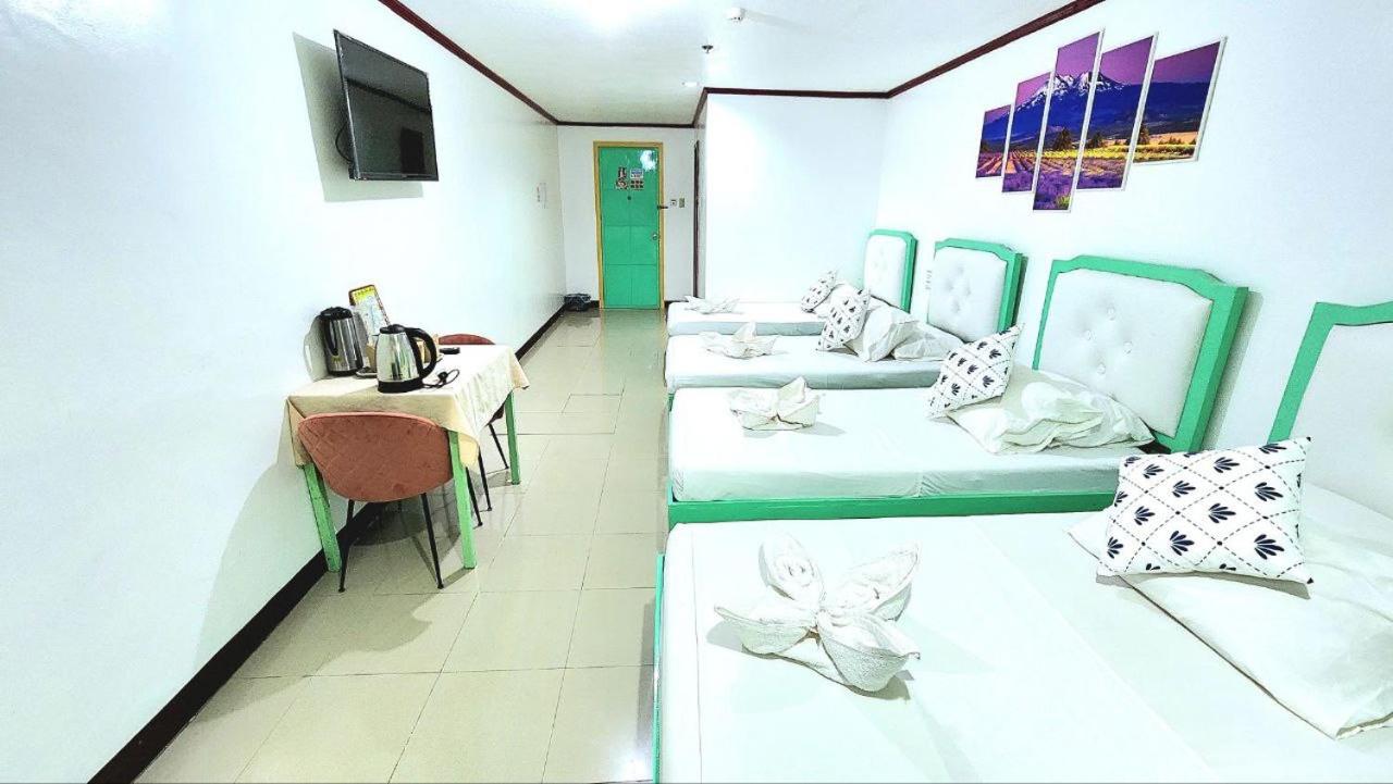 Quadruple Room - Photo 4